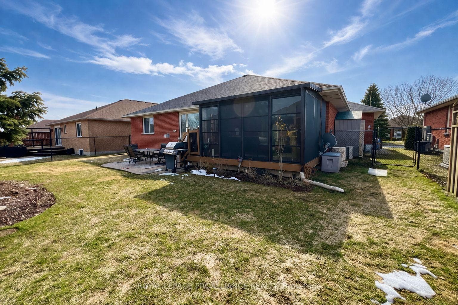 16 Hickory Grove photo 25