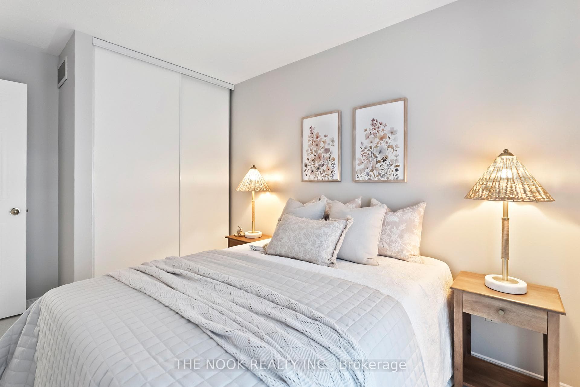 100 Mcfeeters Crescent photo 22