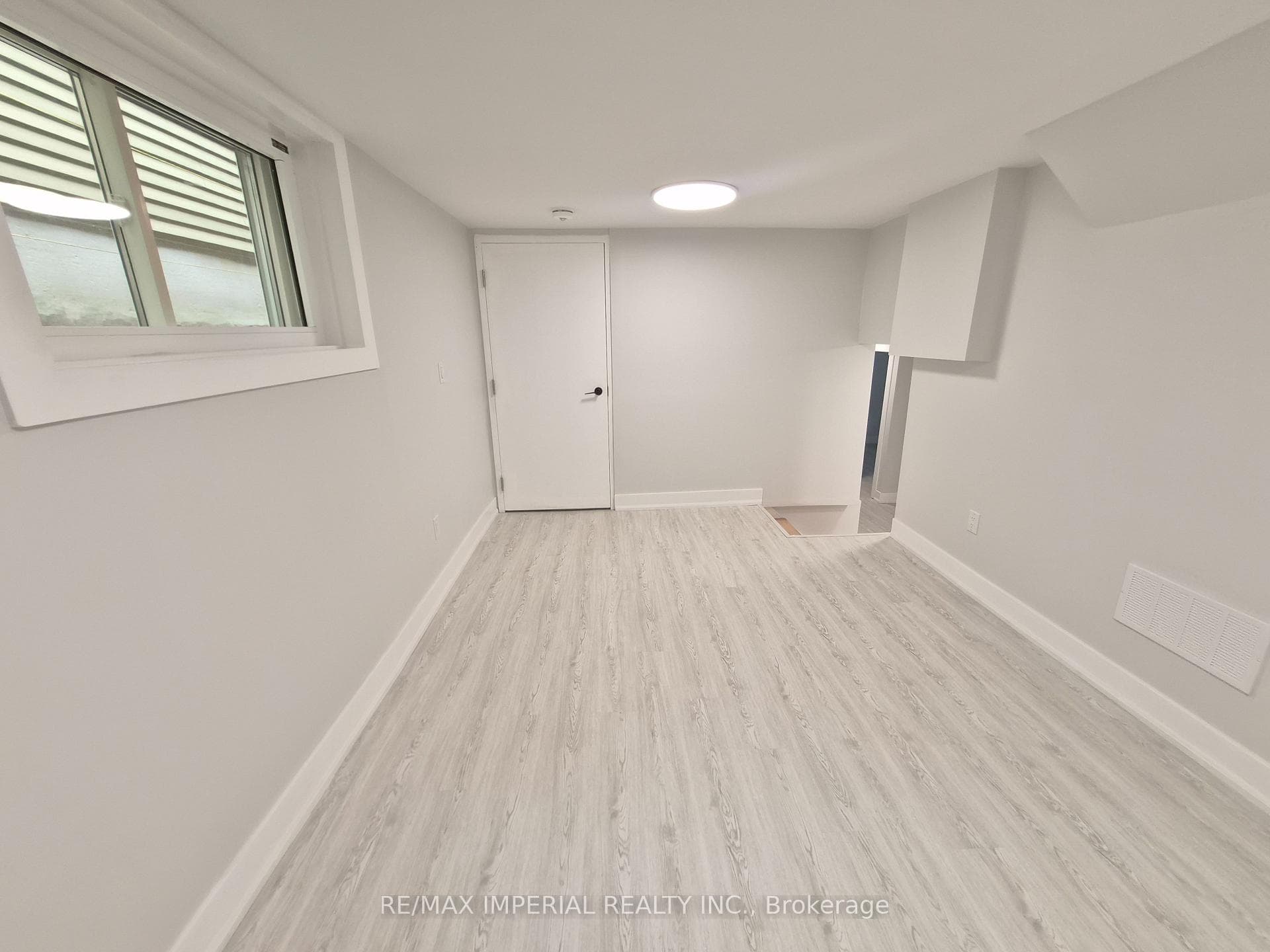 191 Avenue Road photo 21