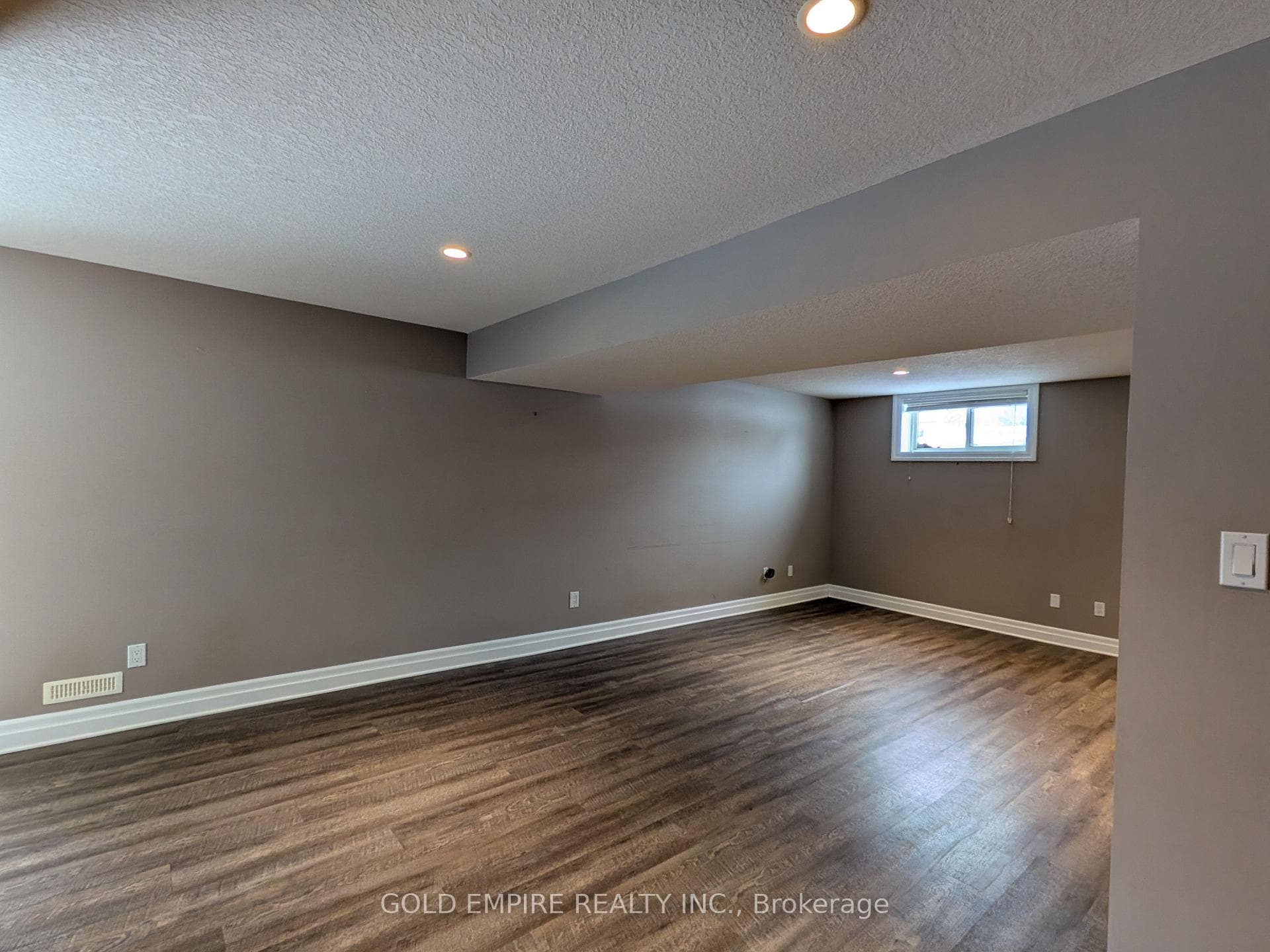 747 REDTAIL Court photo 14