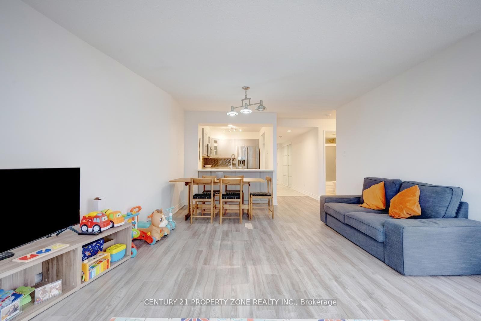 50 Eglinton Avenue Unit 1106 photo 20