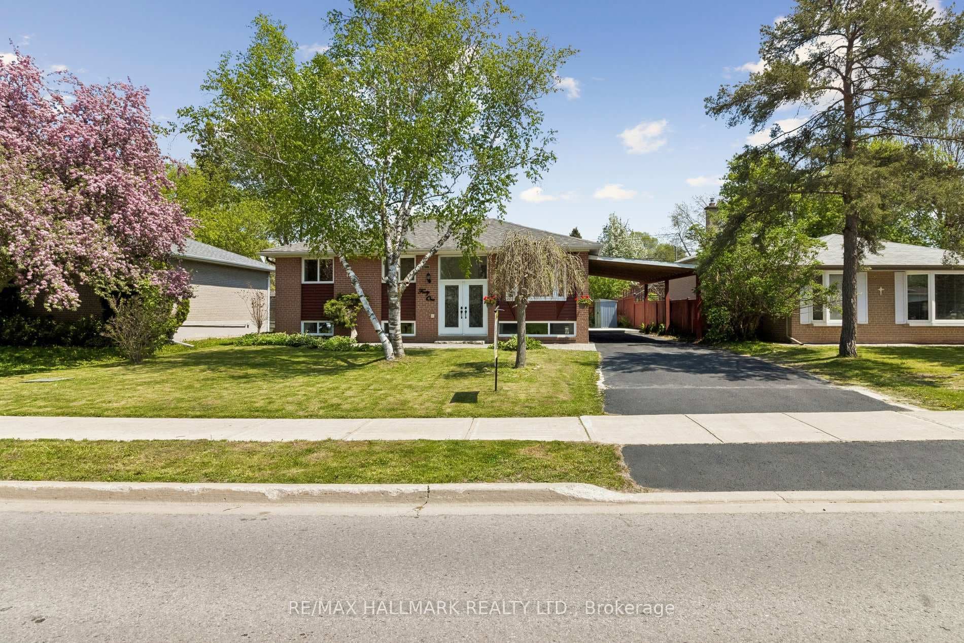 41 Aurora Heights Drive photo 1