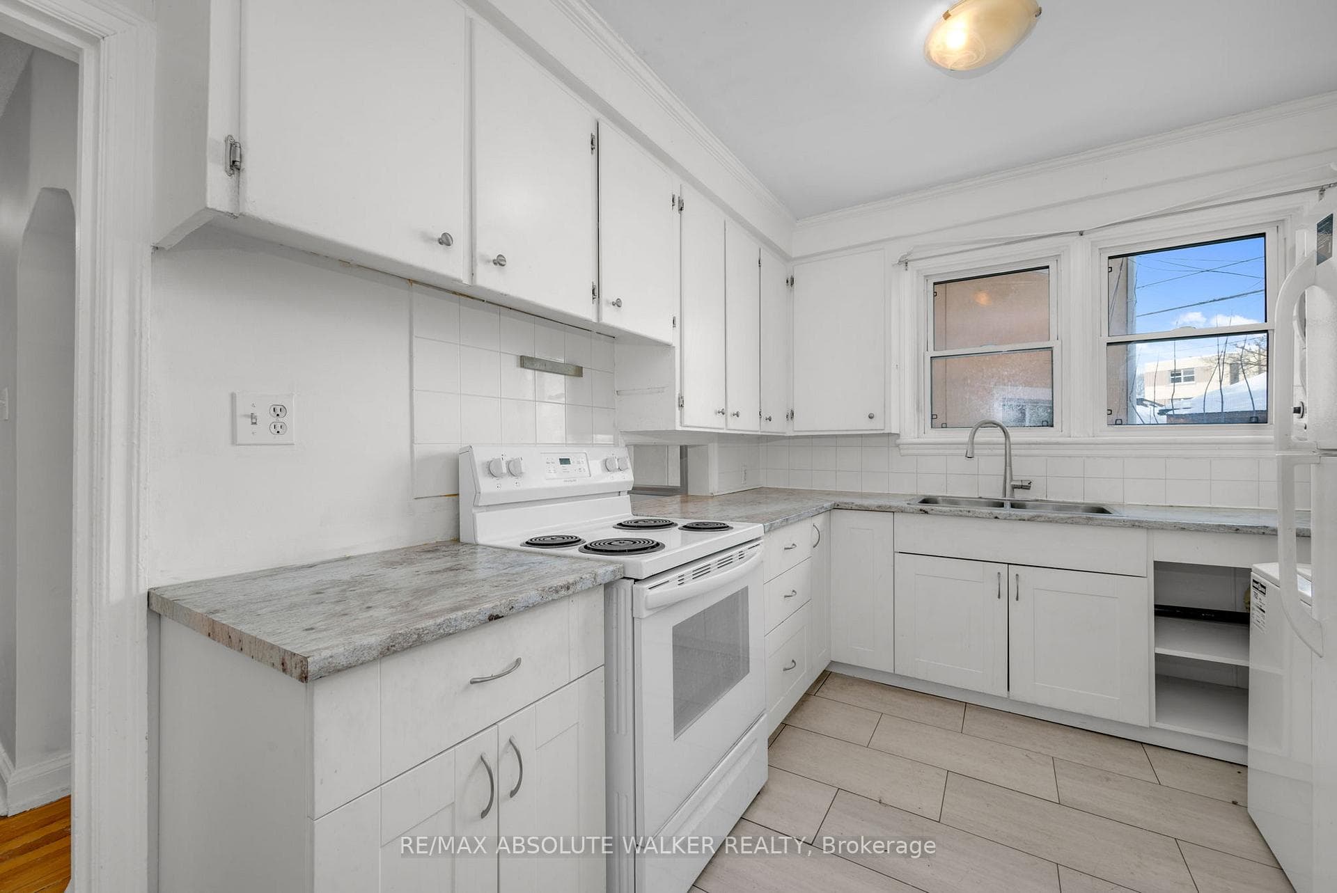 131 Dagmar Avenue Unit 2 photo 15
