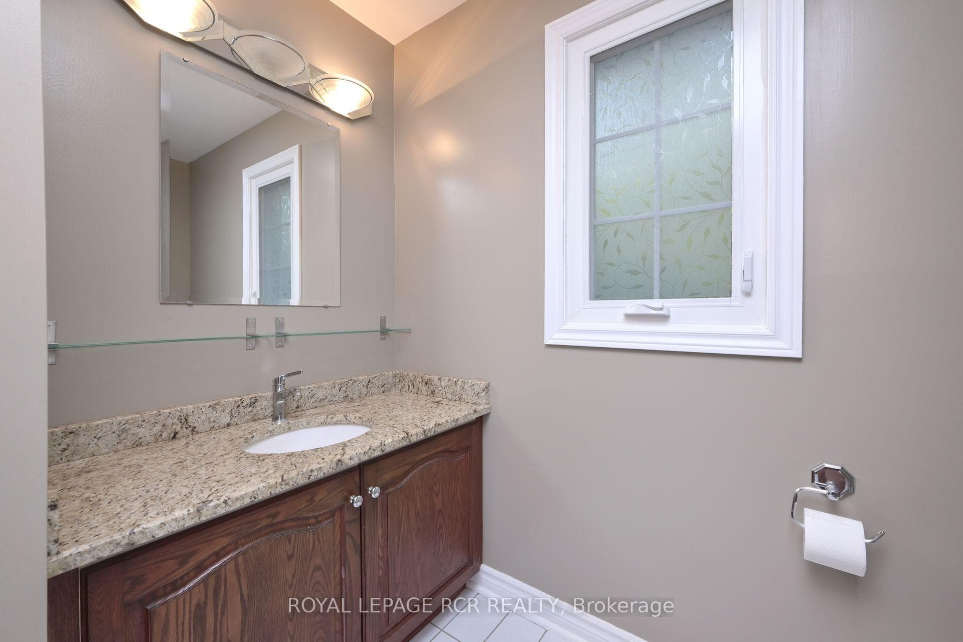 225 Churchill Road photo 34