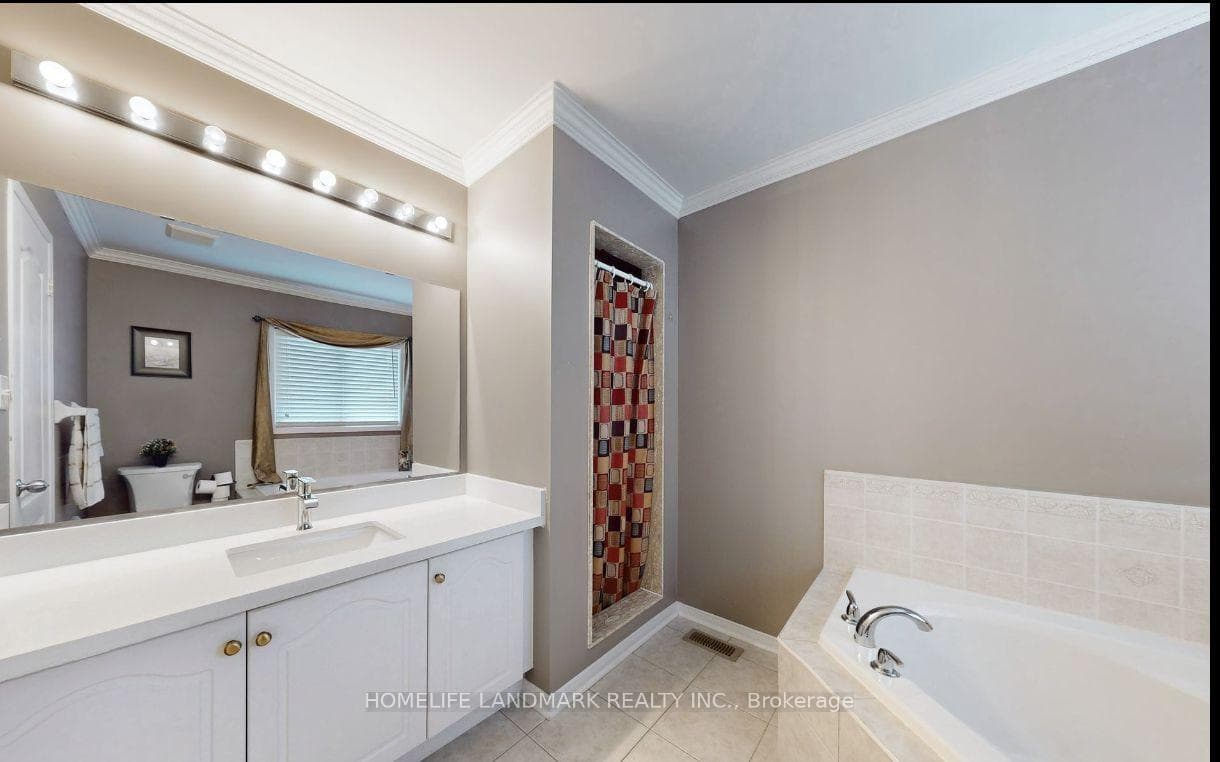 61 Rampart Crescent photo 9