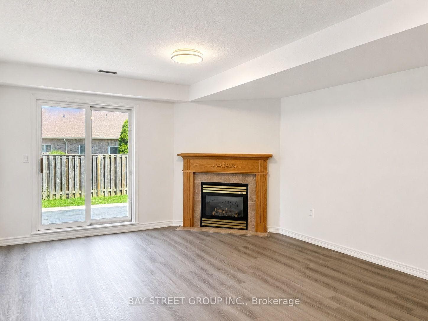 35 Diamond Court photo 4