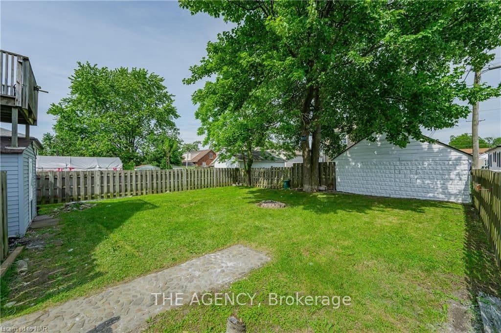 266 WALLACE Avenue photo 42