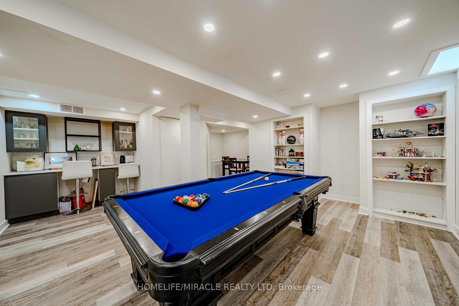 113 James Govan Drive photo 35