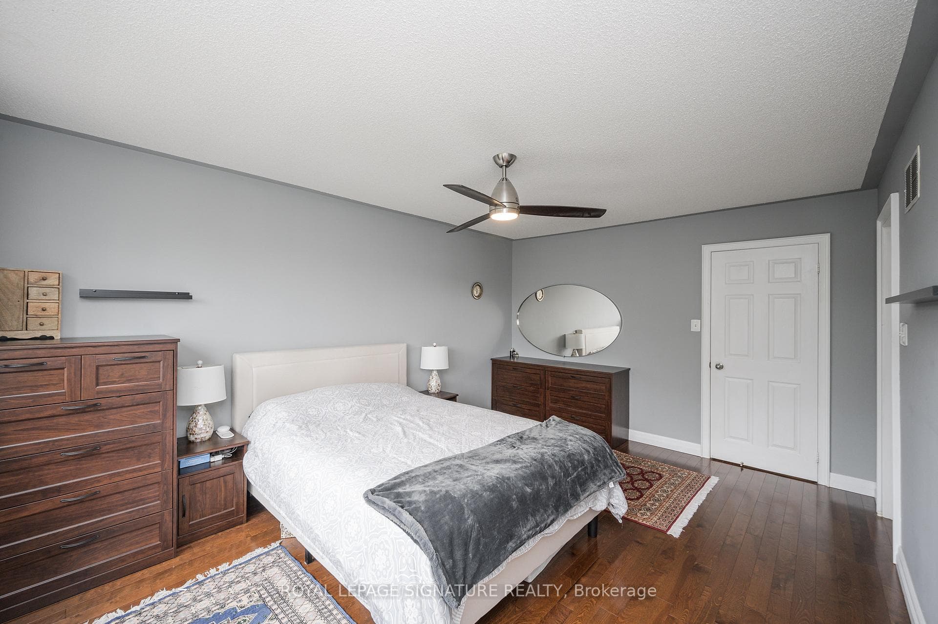 5888 Prince William Drive photo 10