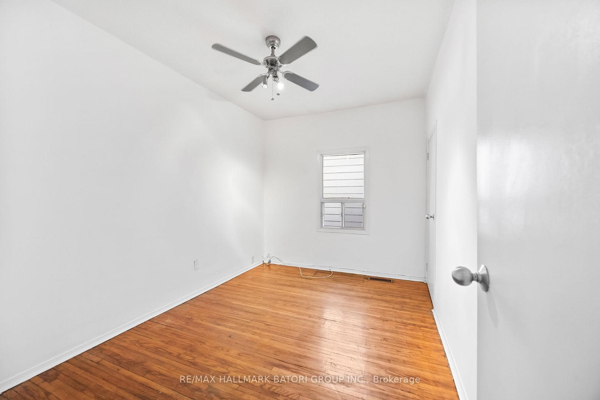 135 Kenwood Avenue photo 5