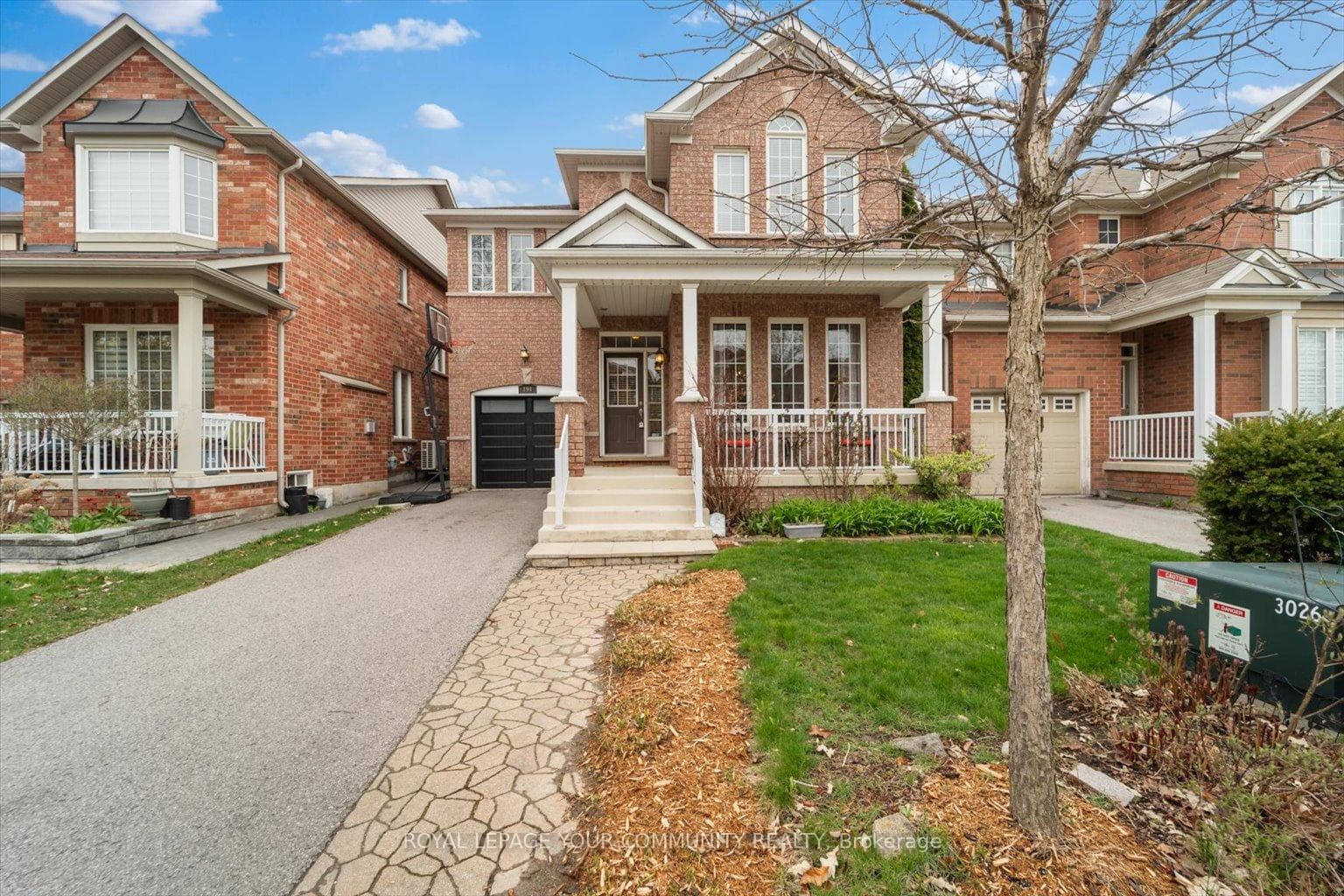 194 Gail Parks Crescent photo 1