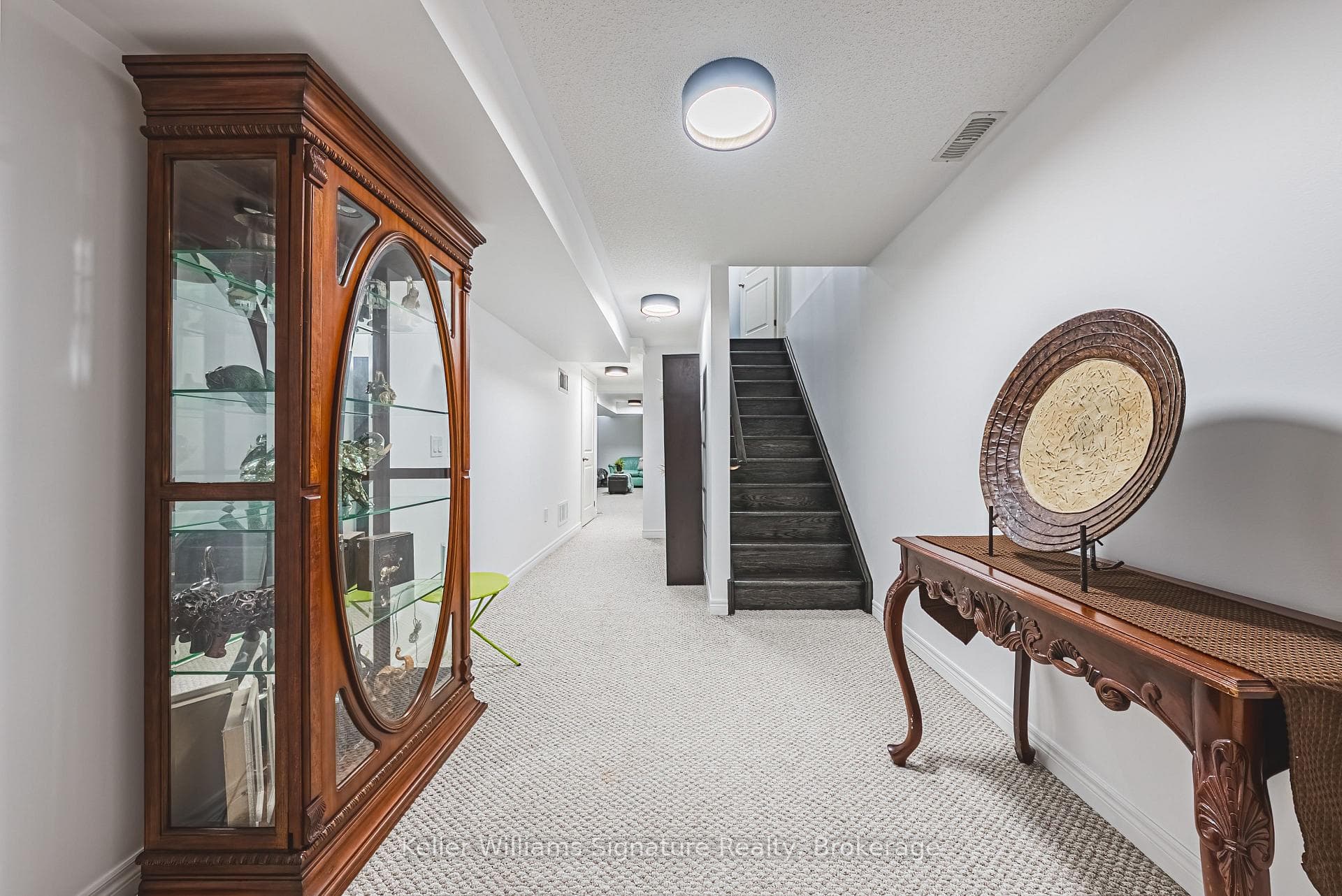 27 Dufay Road photo 31