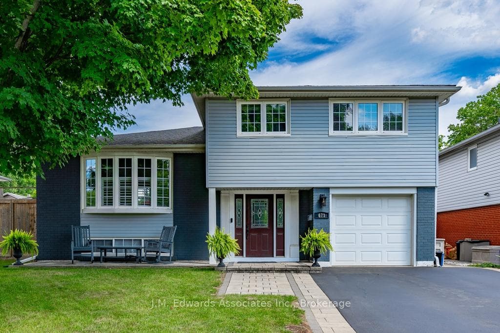 671 Cape Avenue photo 1