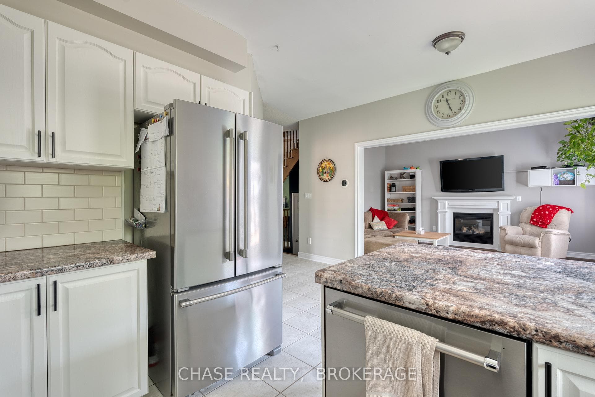 83 LIVINGSTONE Drive photo 16