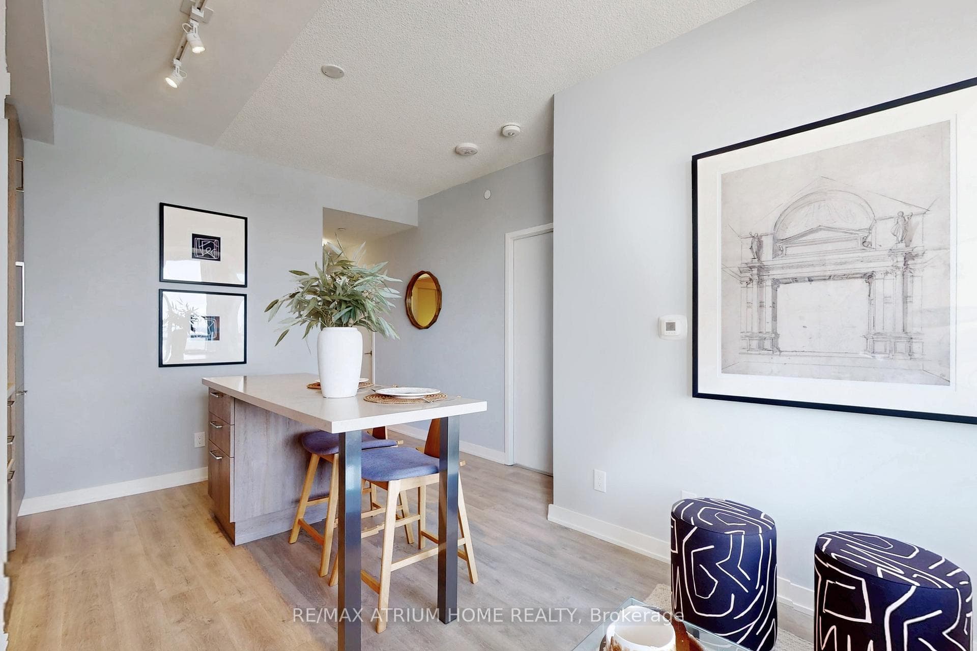 8119 Birchmount Road Unit 1711 photo 12