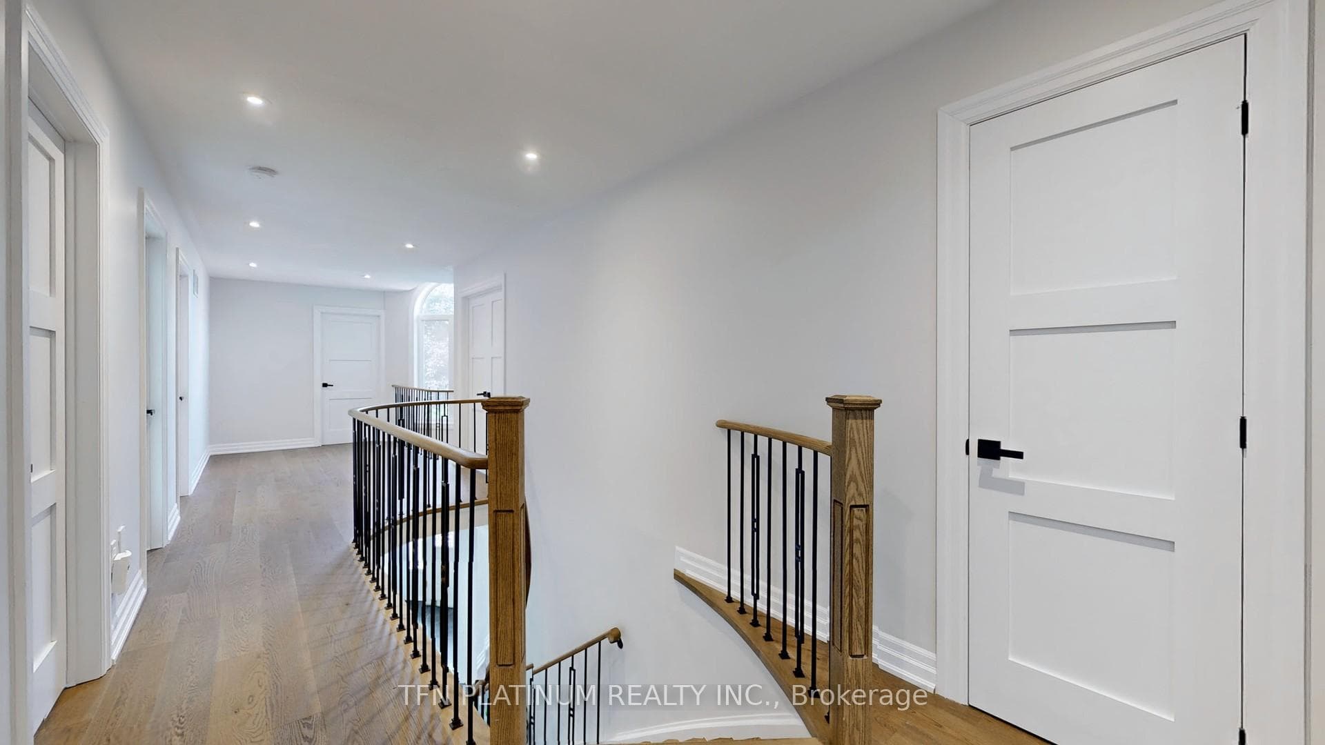 764 College Manor Drive photo 23