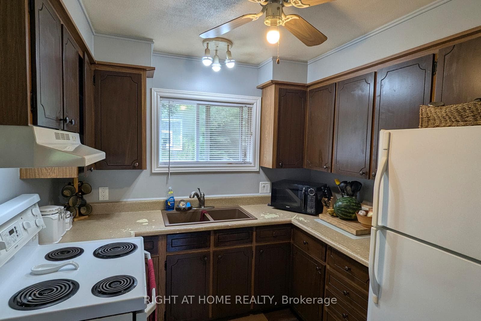 524 BALSAM CHUTES Road photo 16
