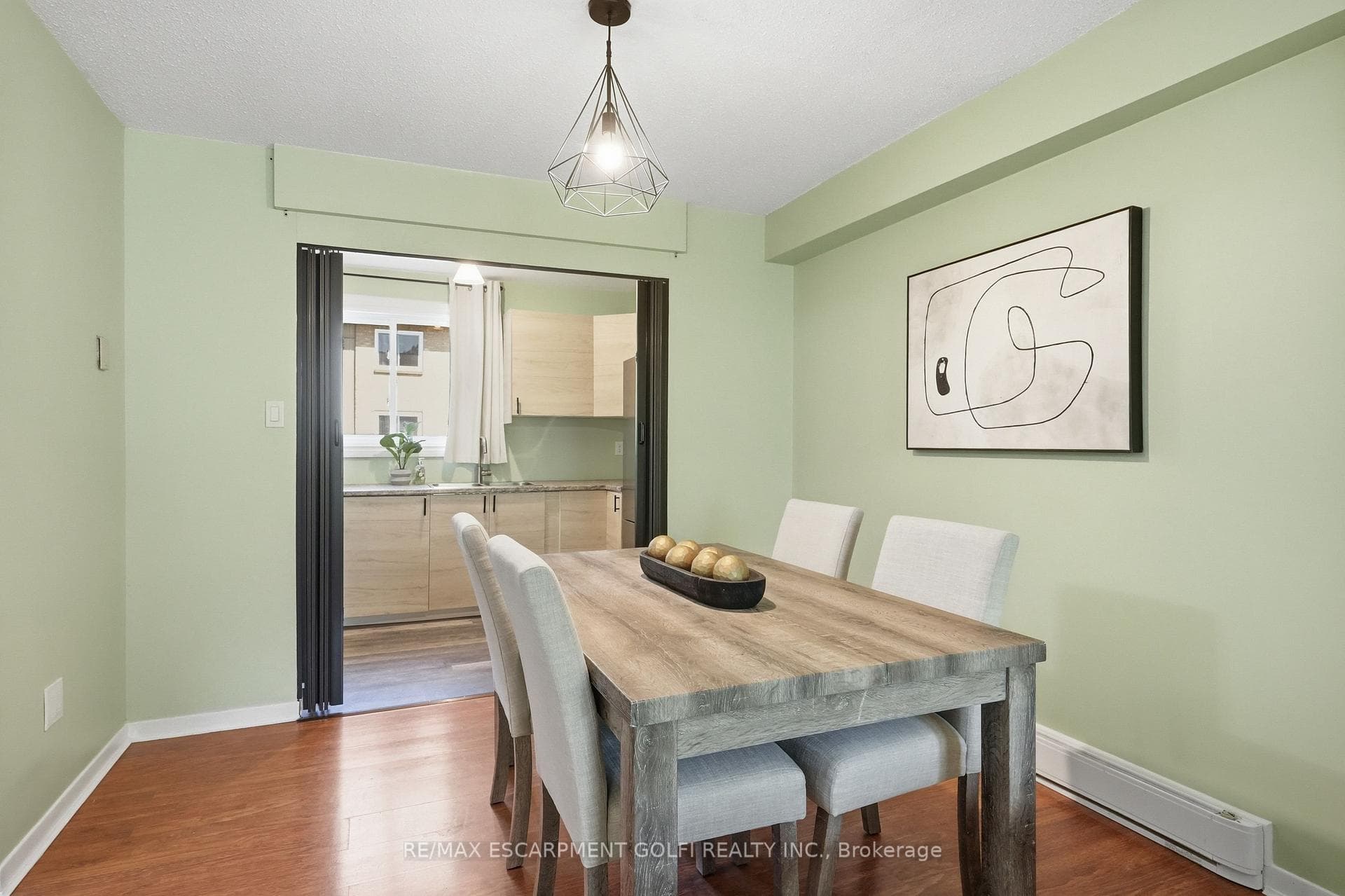 63 Fonthill Road Unit 14 photo 14