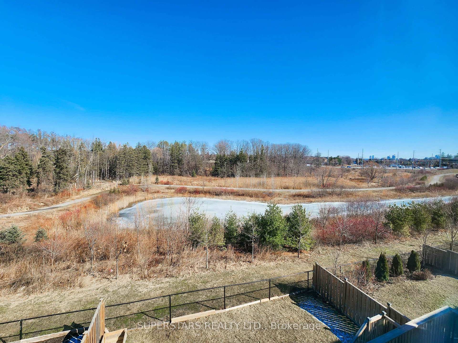 47 Hurst Avenue photo 42