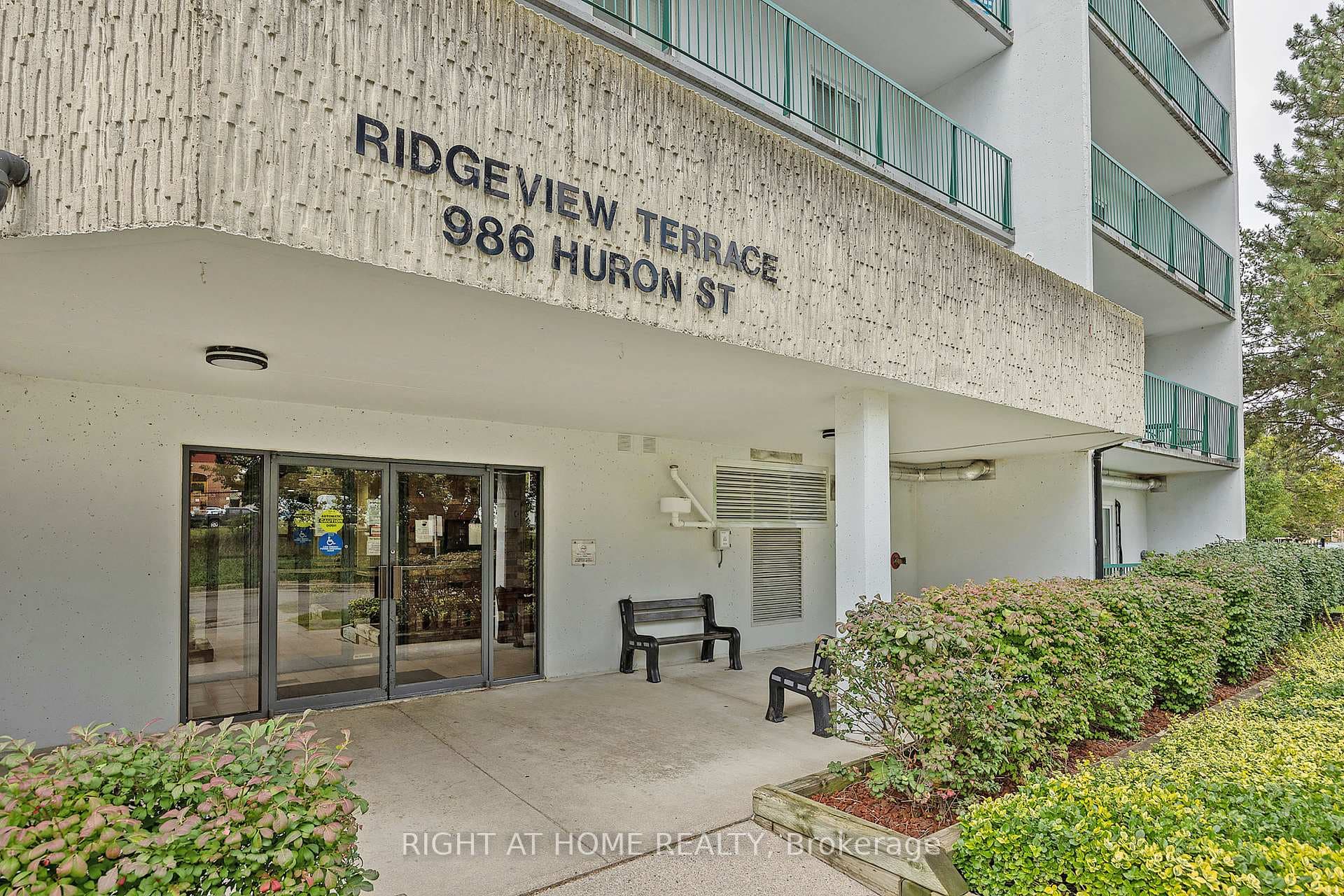 986 Huron Street Unit 701 photo 29