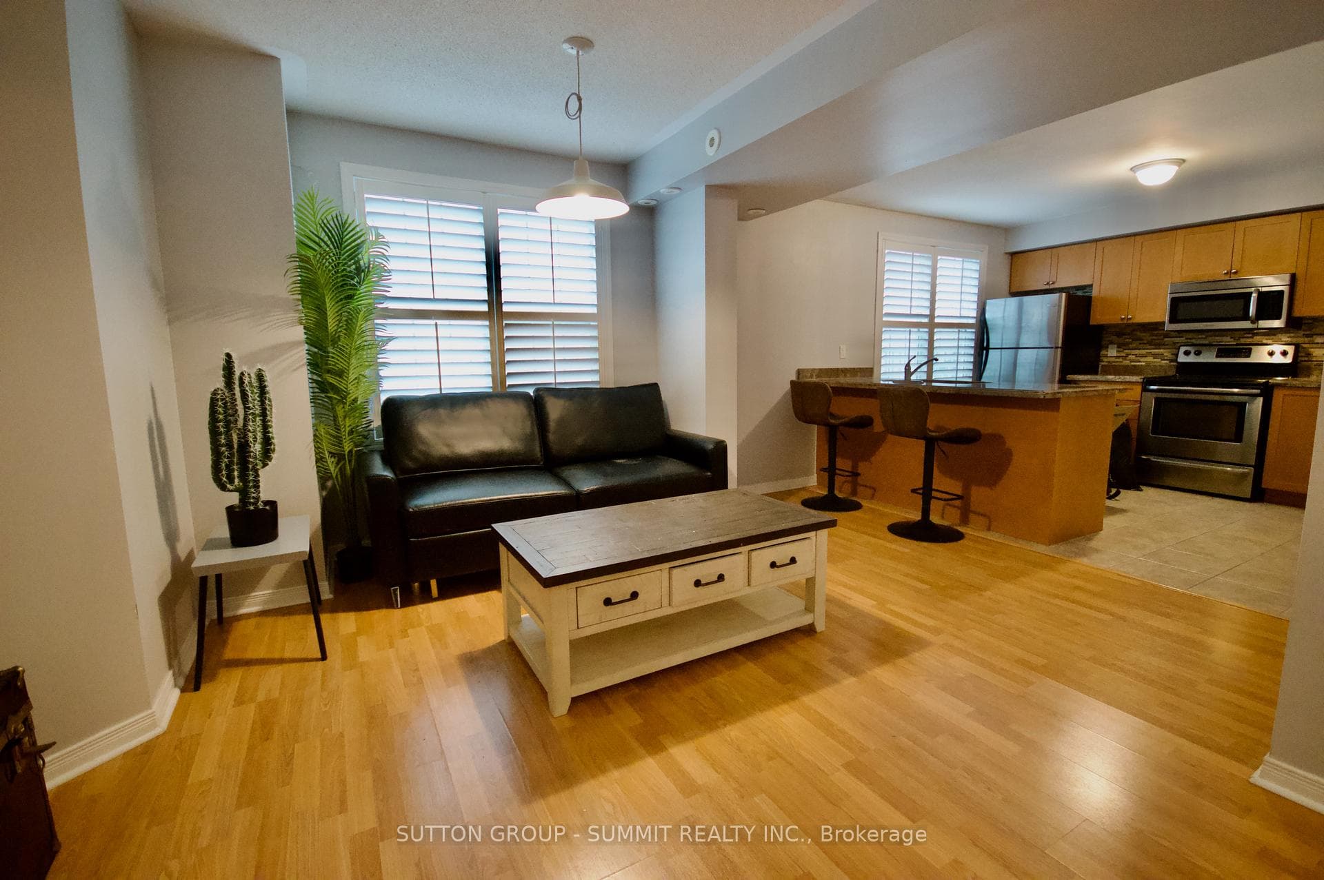 25 Strangford Lane Unit 201 photo 2