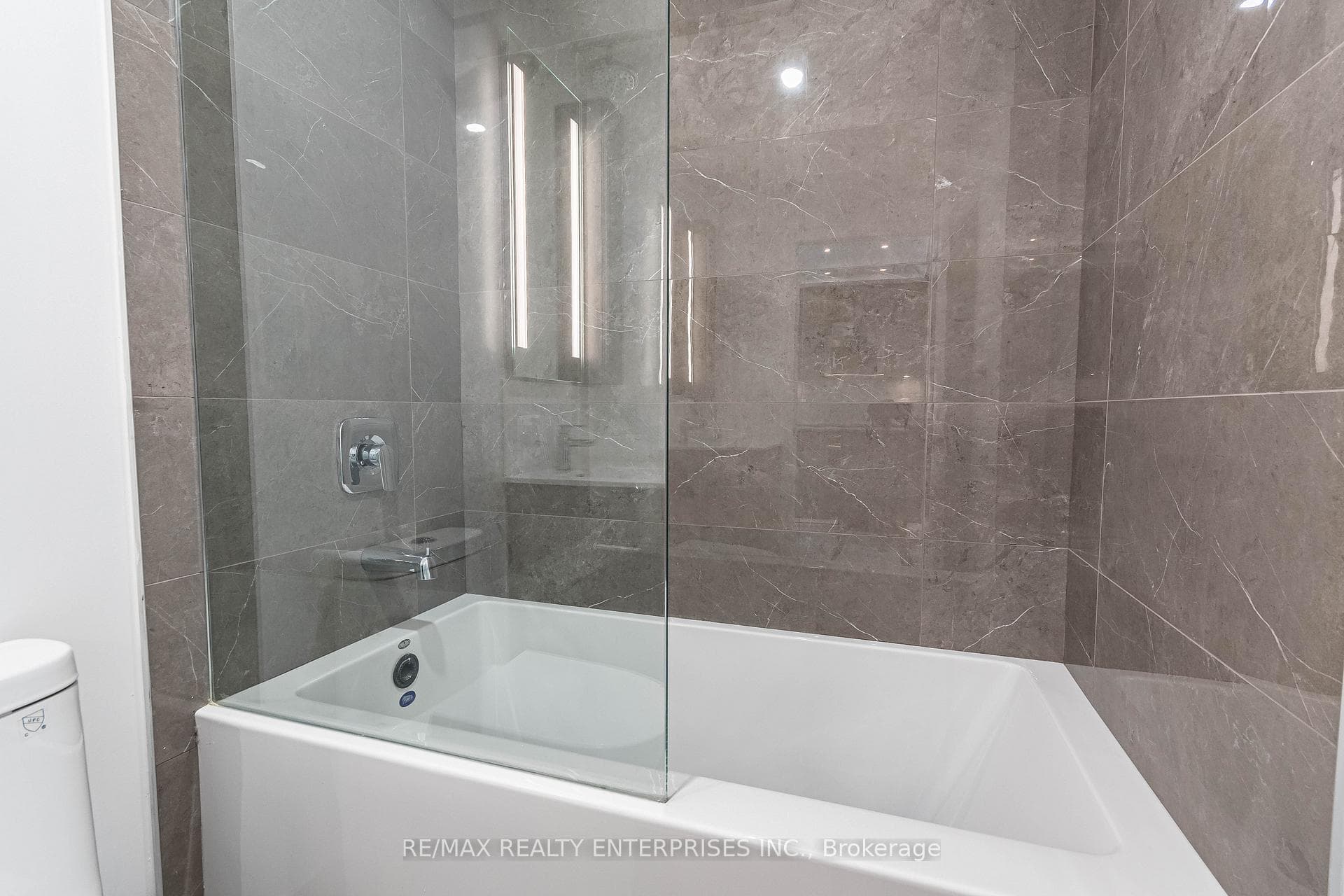 220 Missinnihe Way Unit 910 photo 22