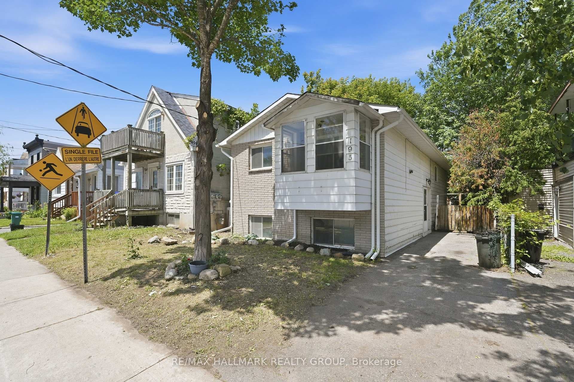 195 Deschamps Avenue photo 1