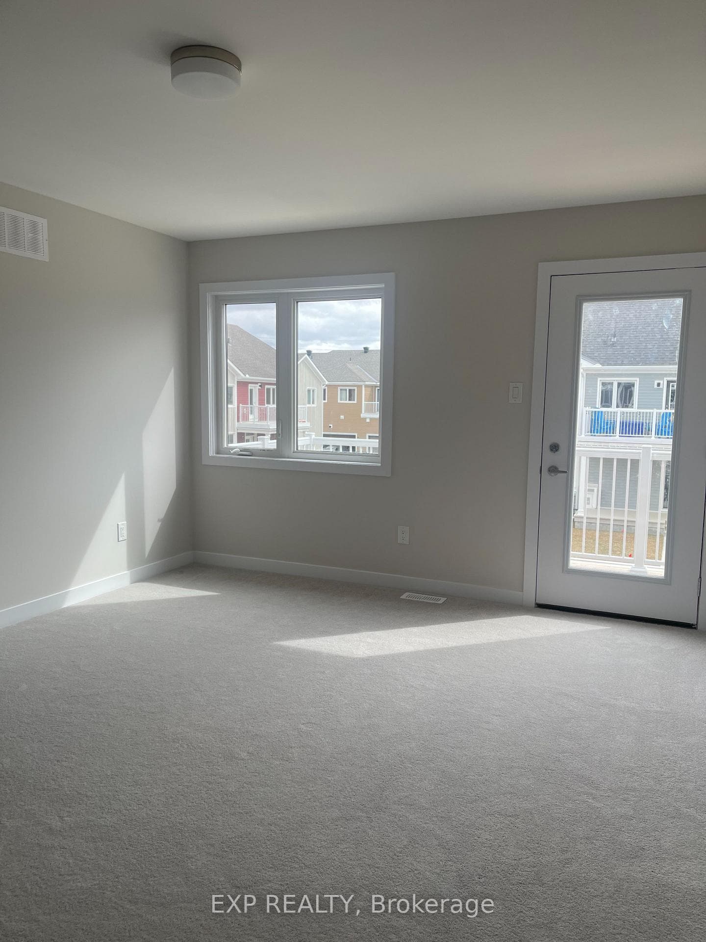 510 Oldenburg Avenue photo 10