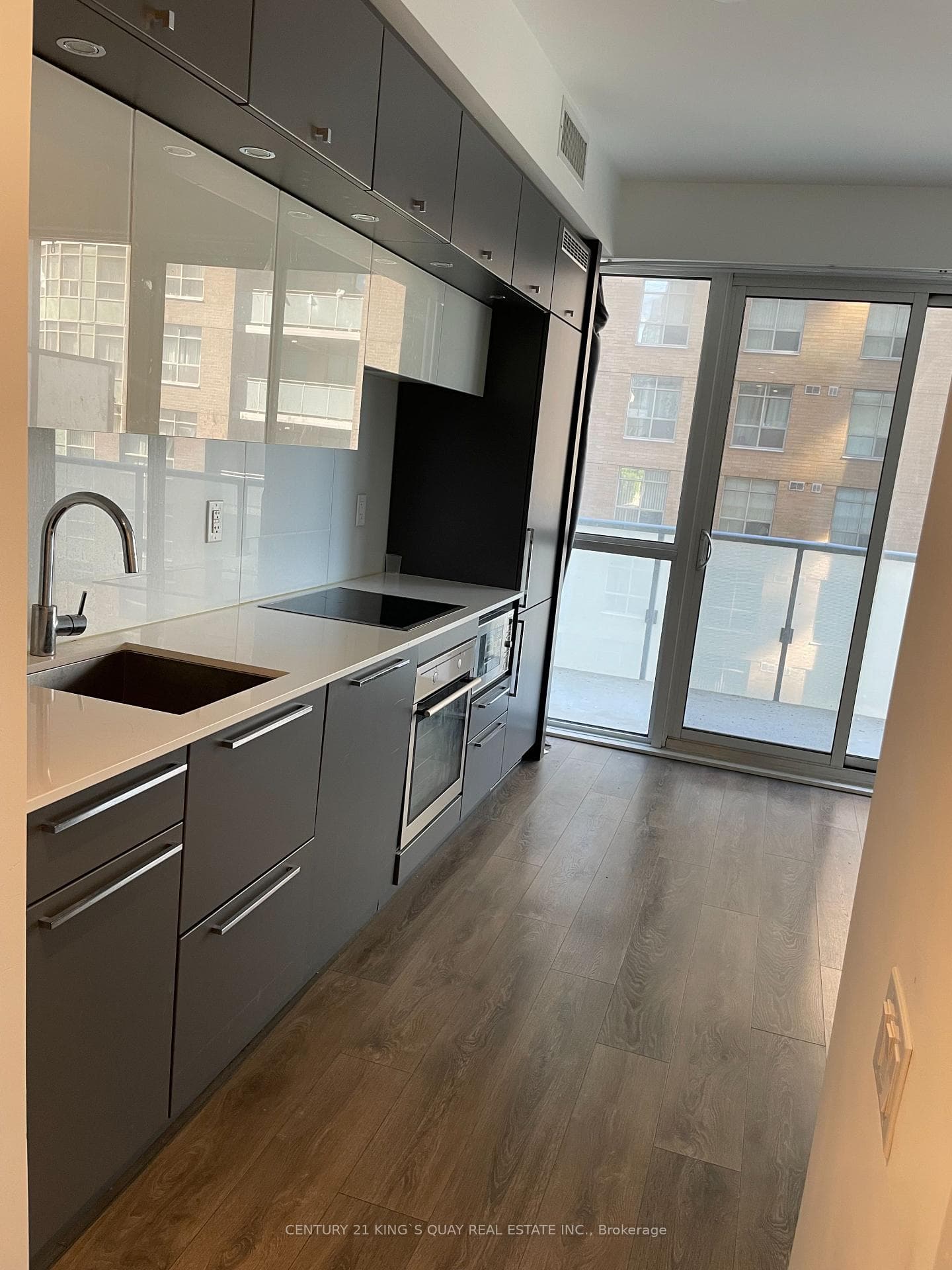 15 Grenville Street Unit 506 photo 3