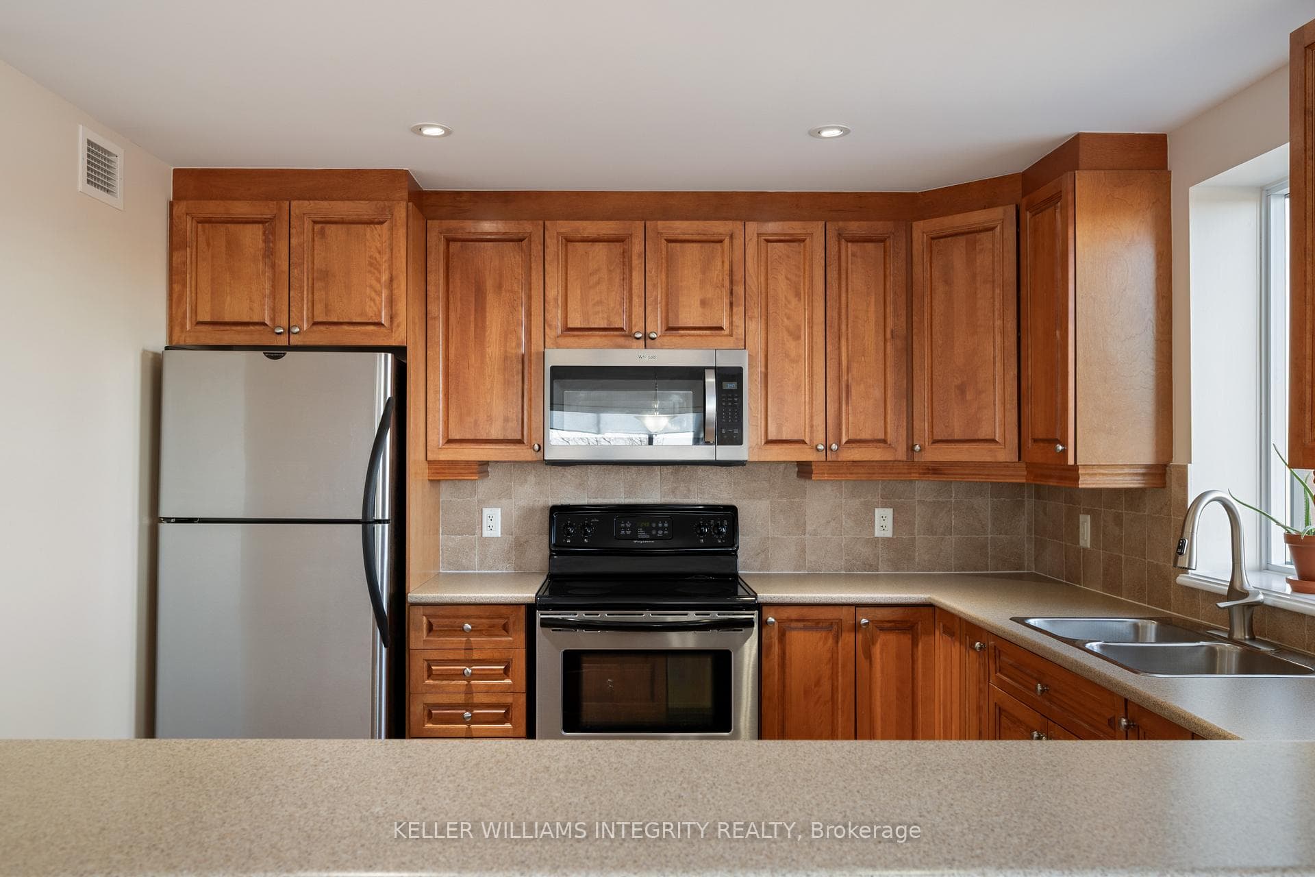 905 Beauparc Private Unit 219 photo 10