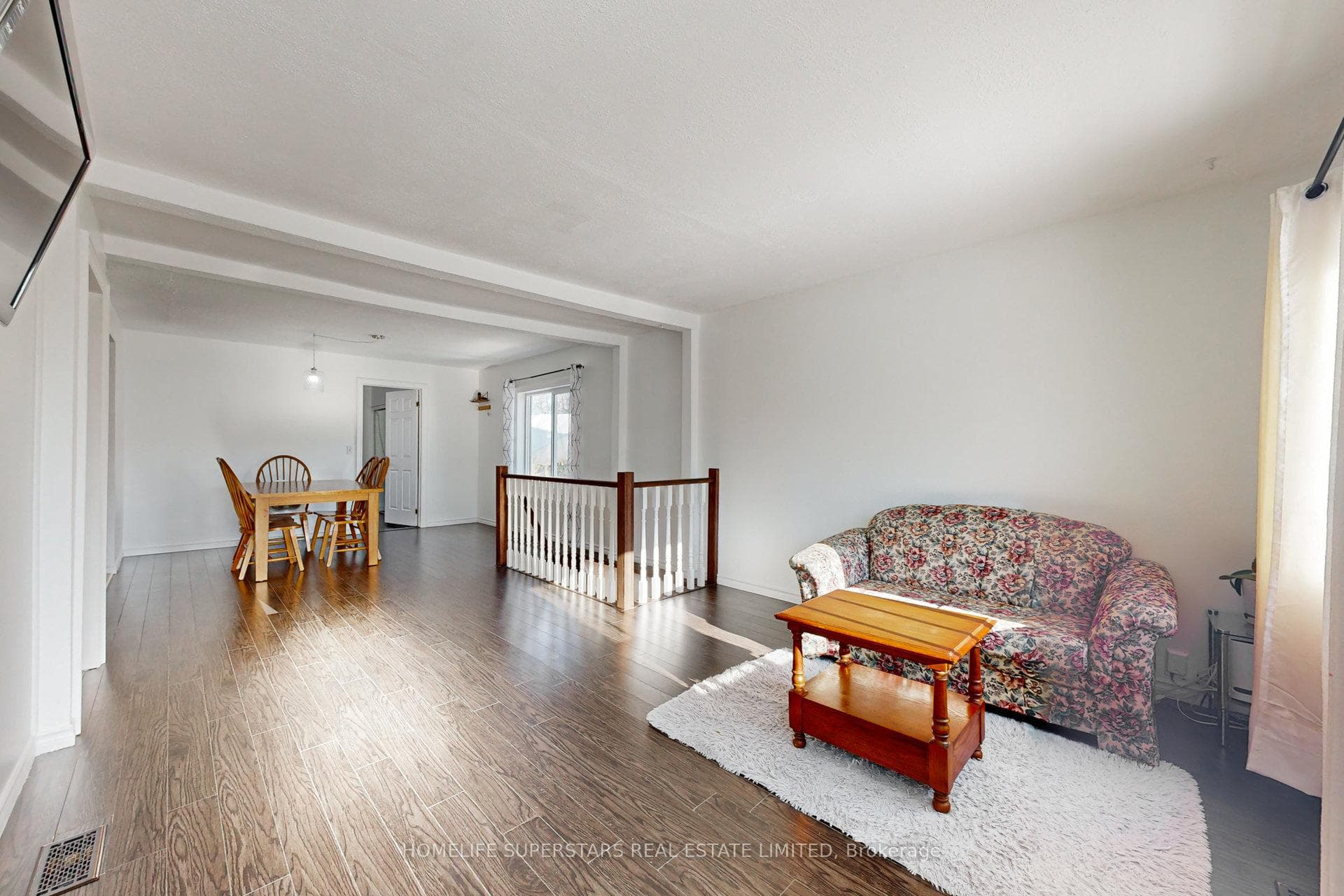 256 Annis Street photo 4