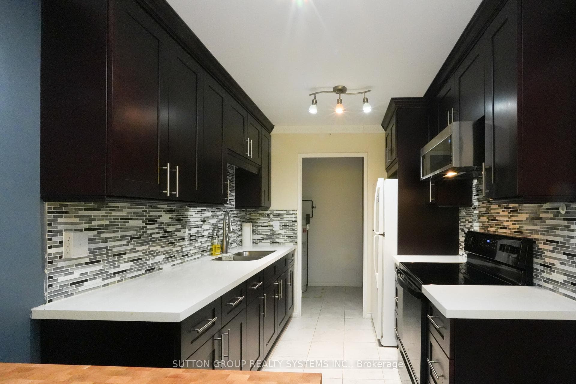 3055 Tomken Road Unit 336 photo 5