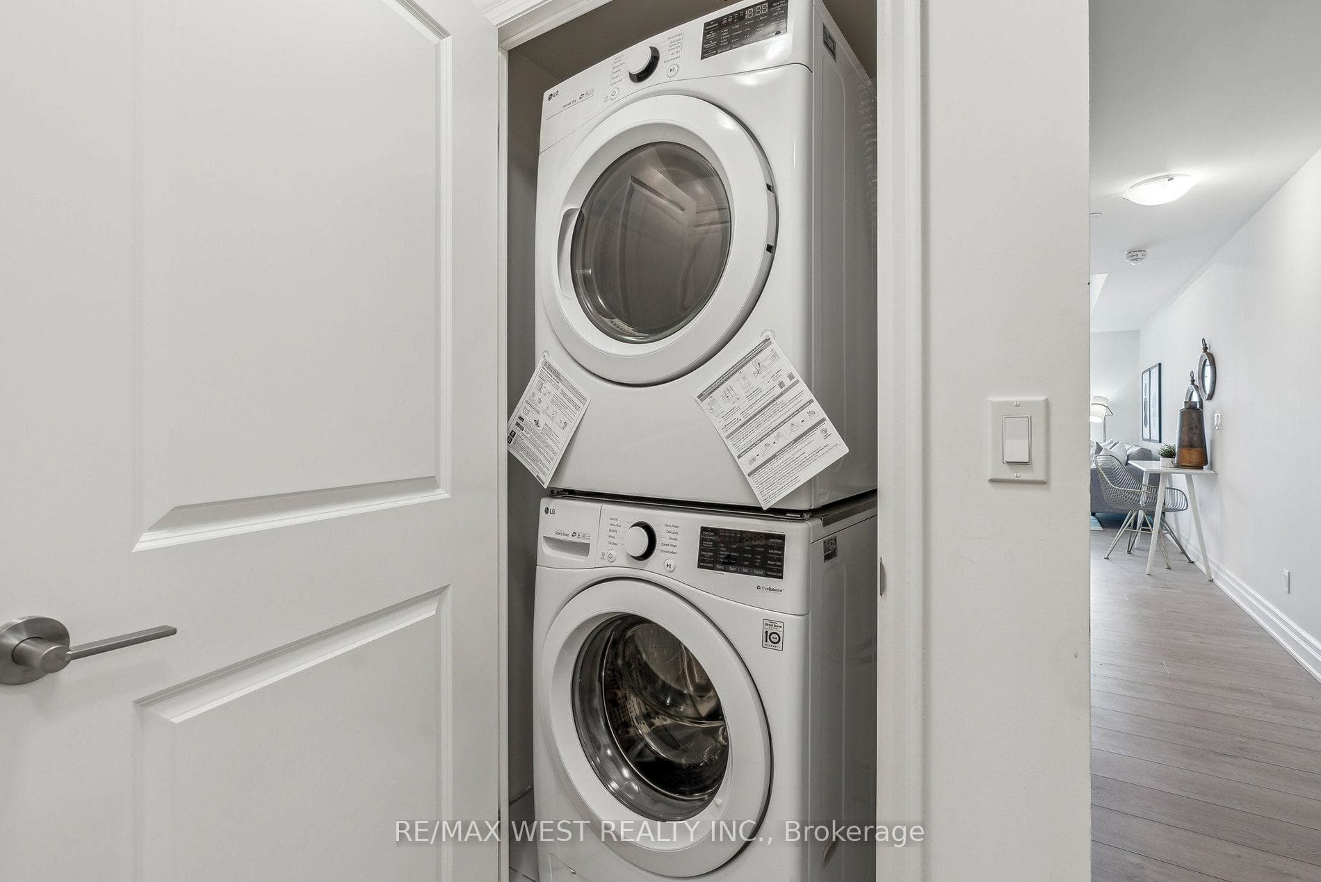 10 Rouge Valley Drive Unit 1304A photo 15