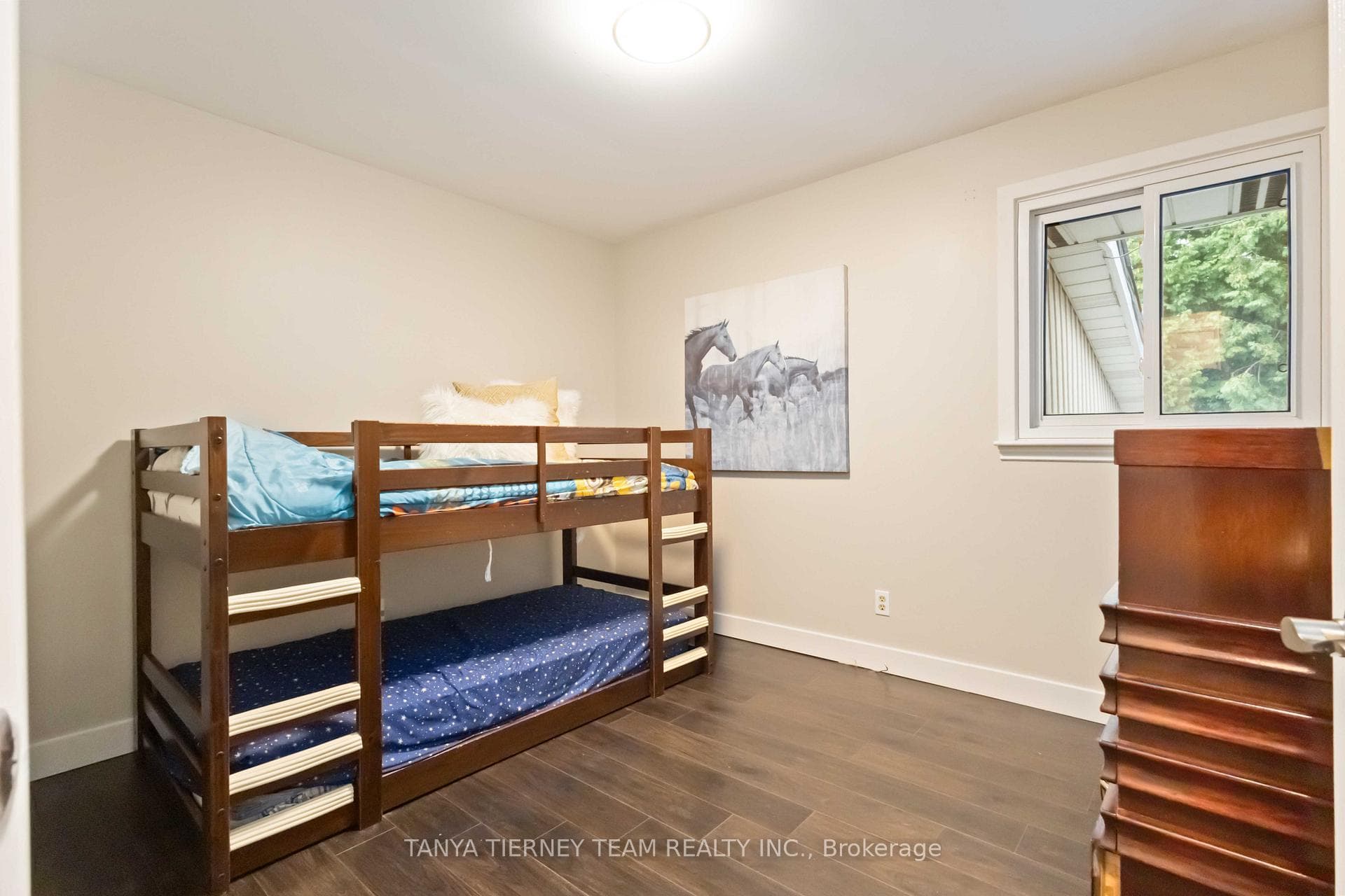 6381 Leskard Road photo 18