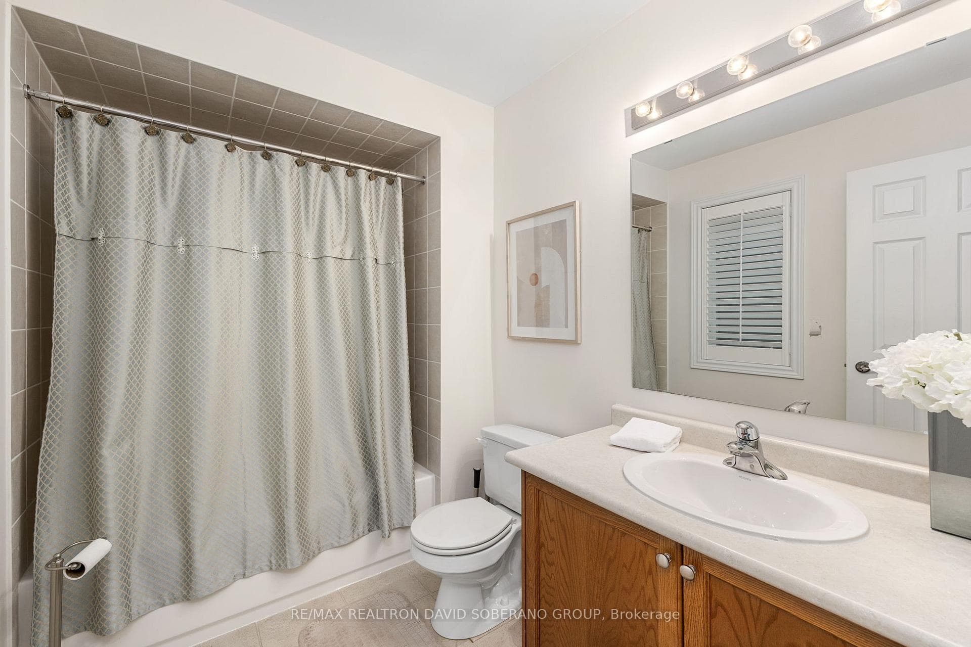 26 Chopin Boulevard photo 31