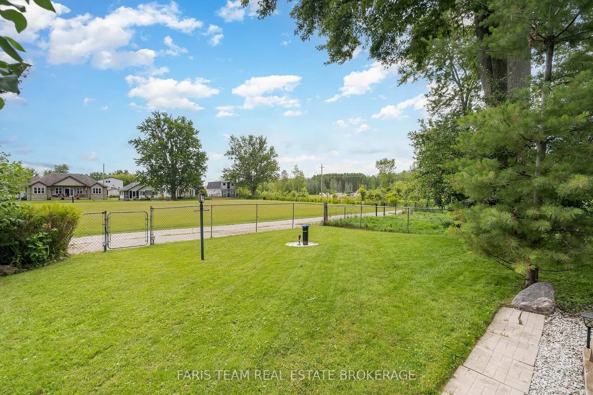 1067 Park Place photo 25