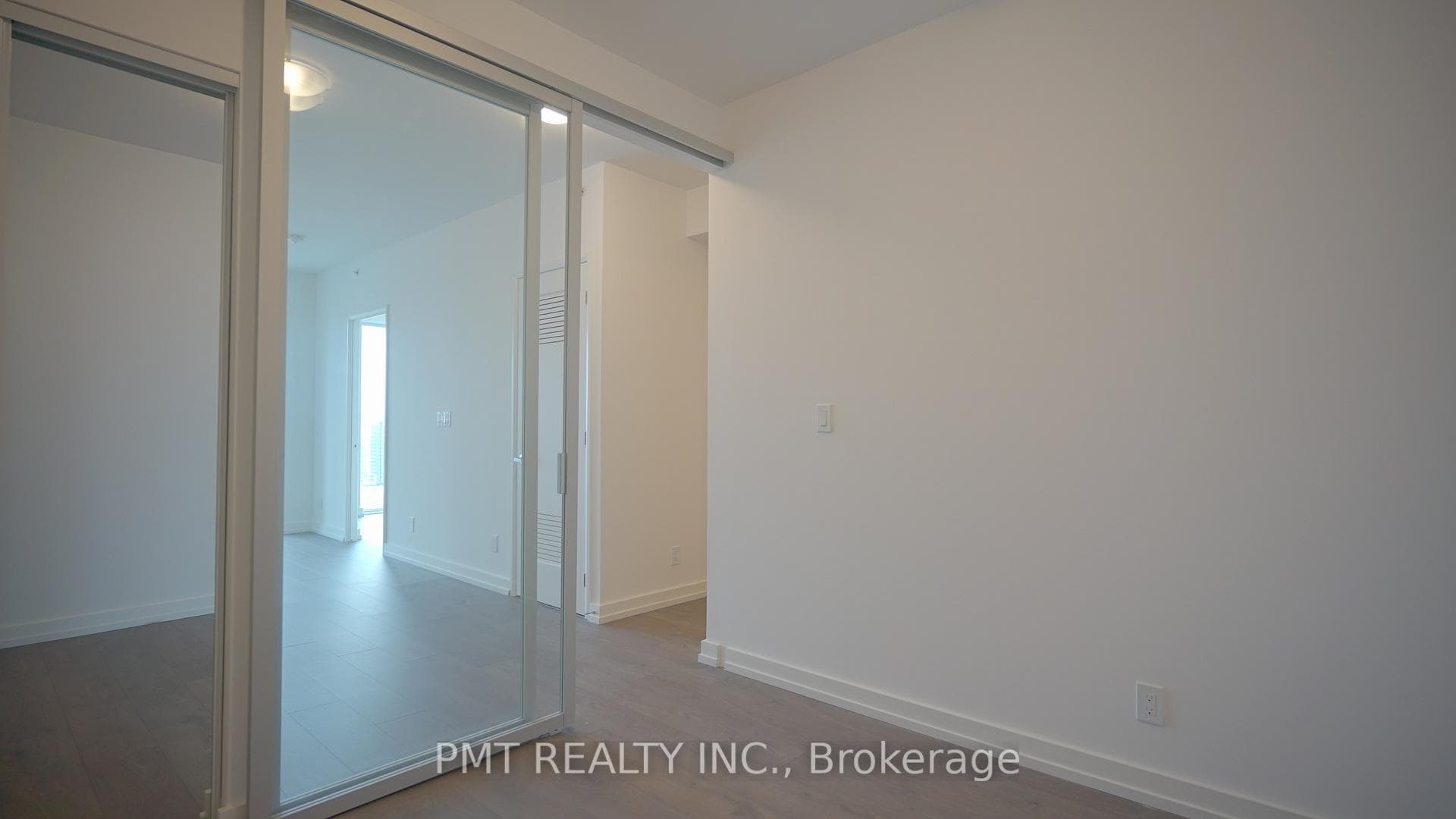 75 James Street Unit 3101 photo 17