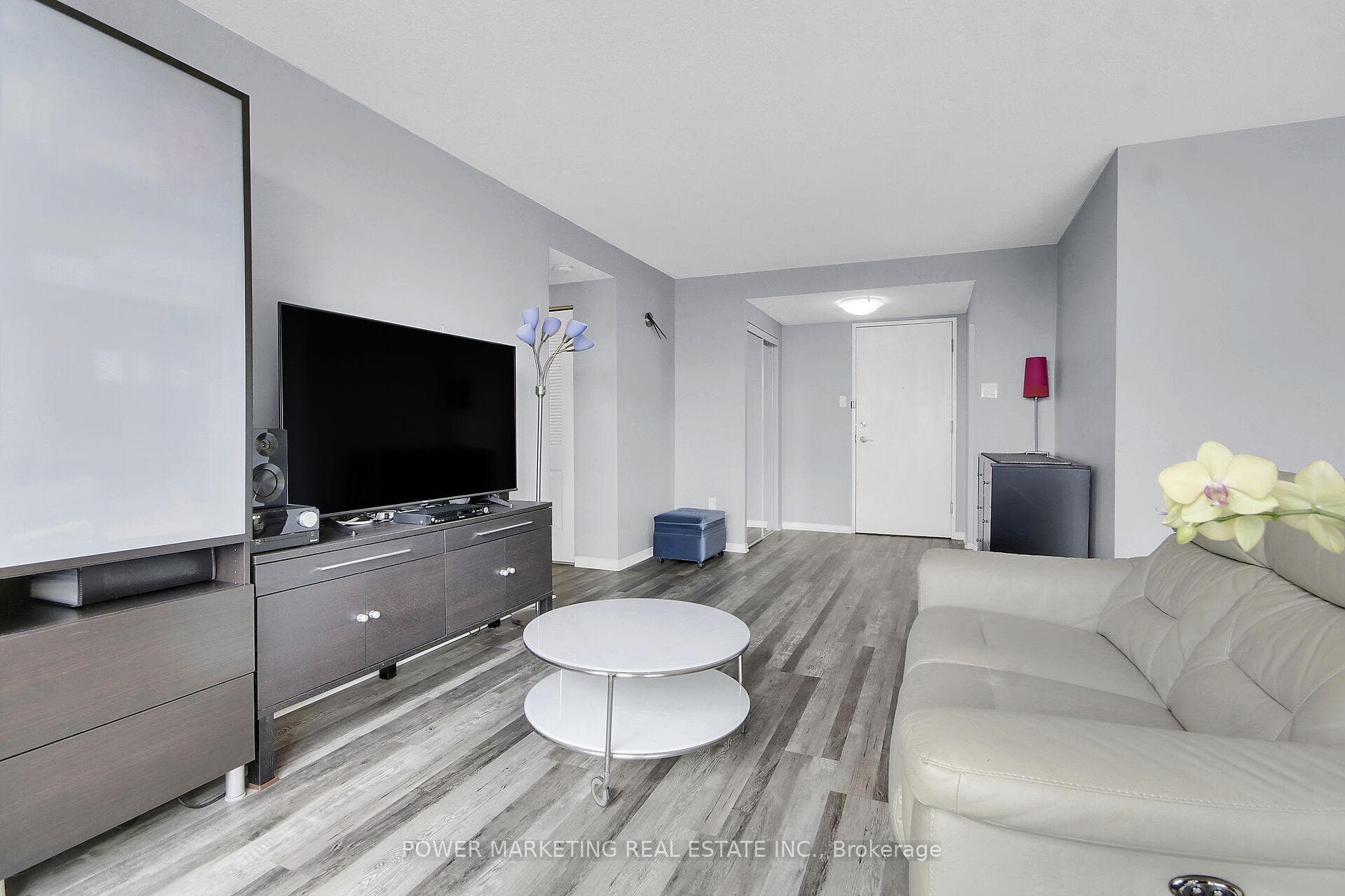 2759 CAROUSEL Crescent Unit 1206 photo 8