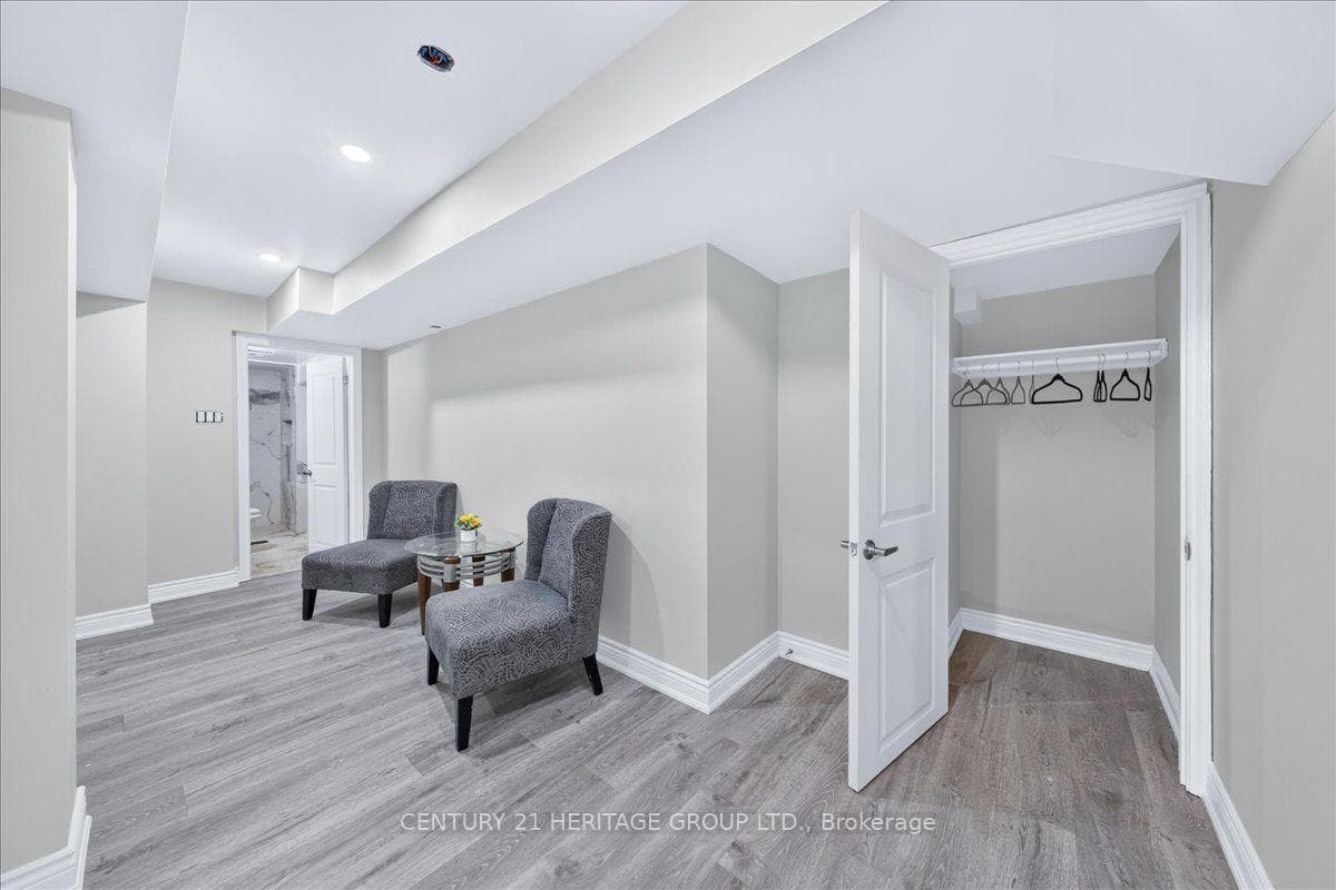19 Reynolds Avenue photo 34