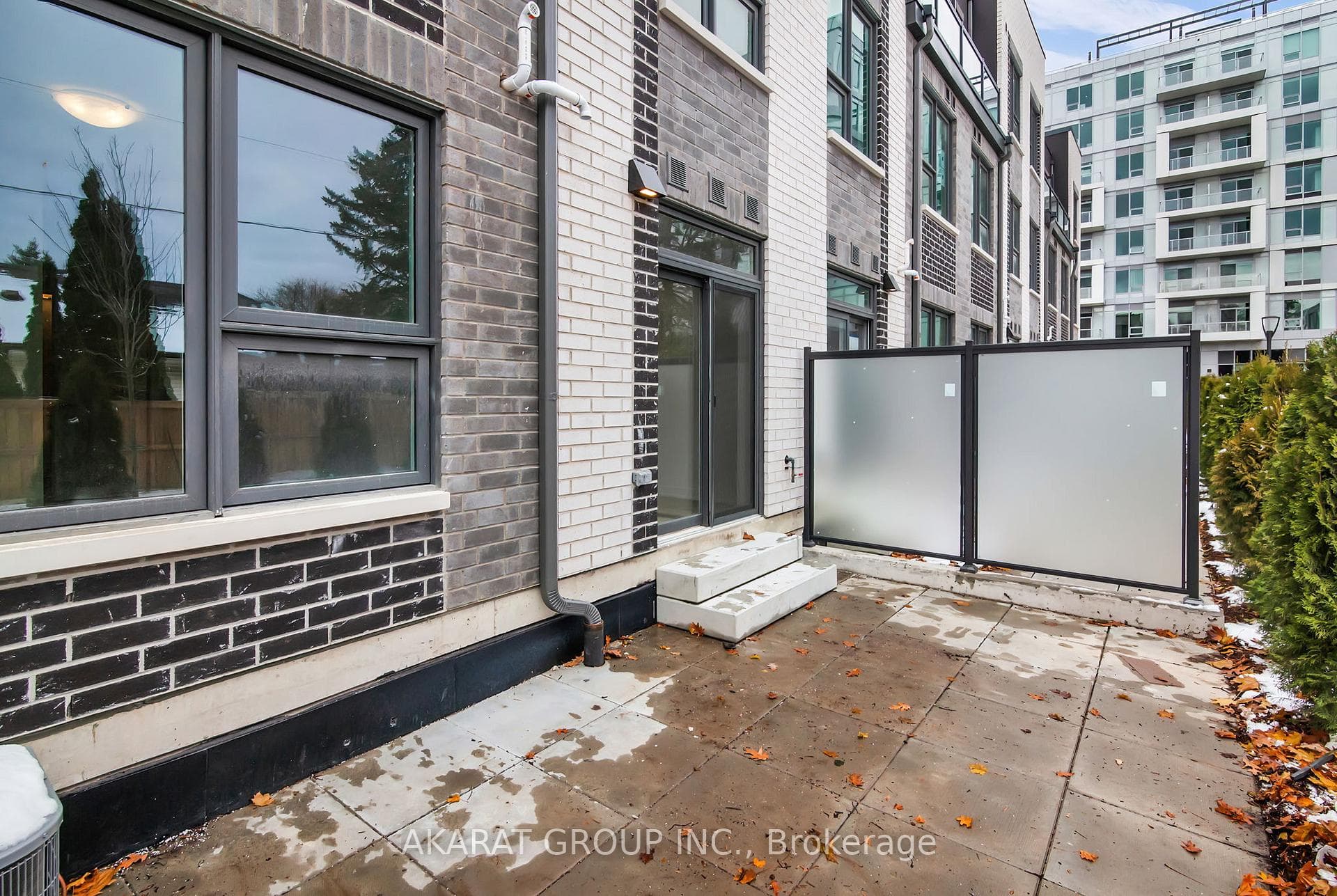 498 Plains Road Unit 13 photo 19