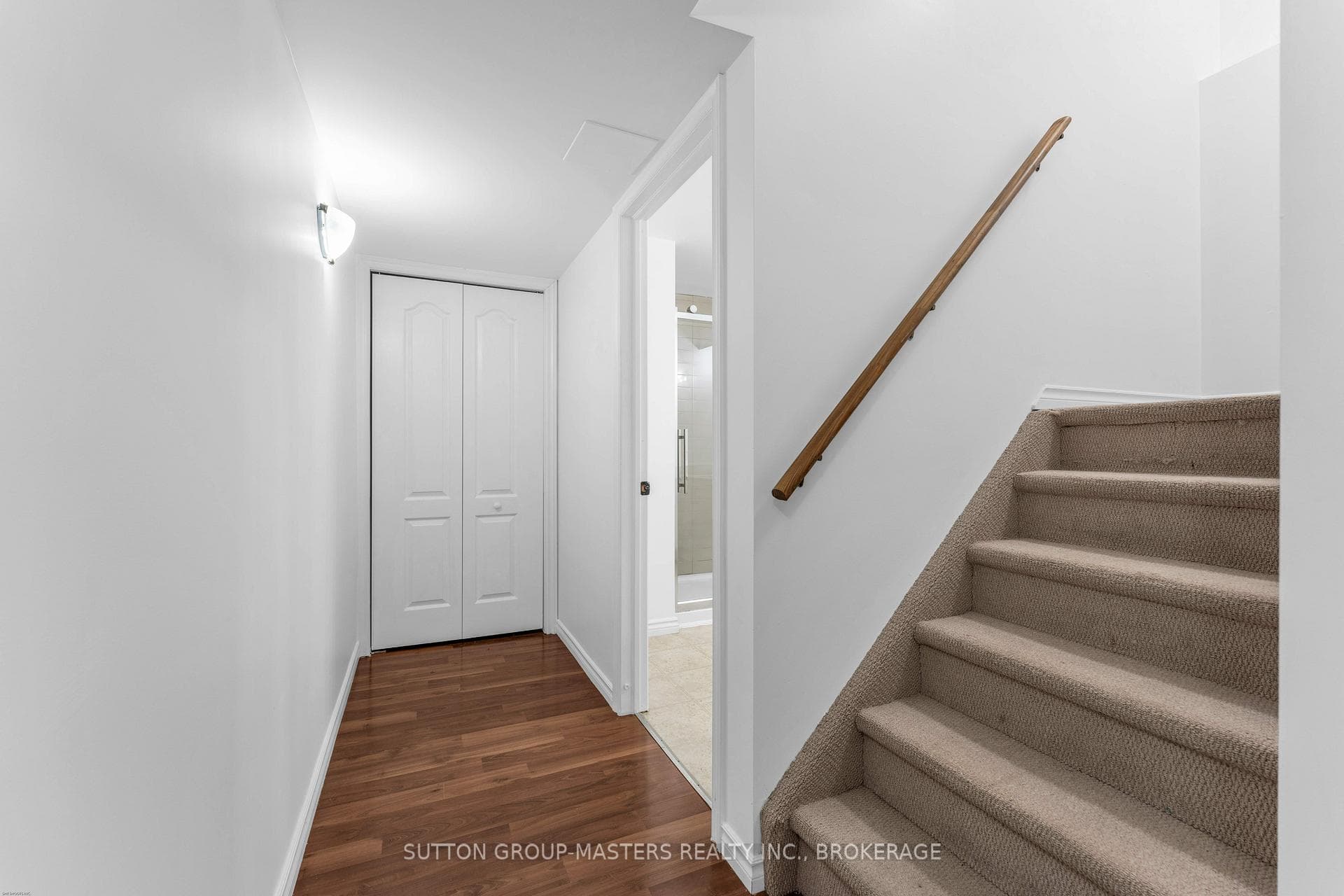 1521 Crimson Crescent photo 34