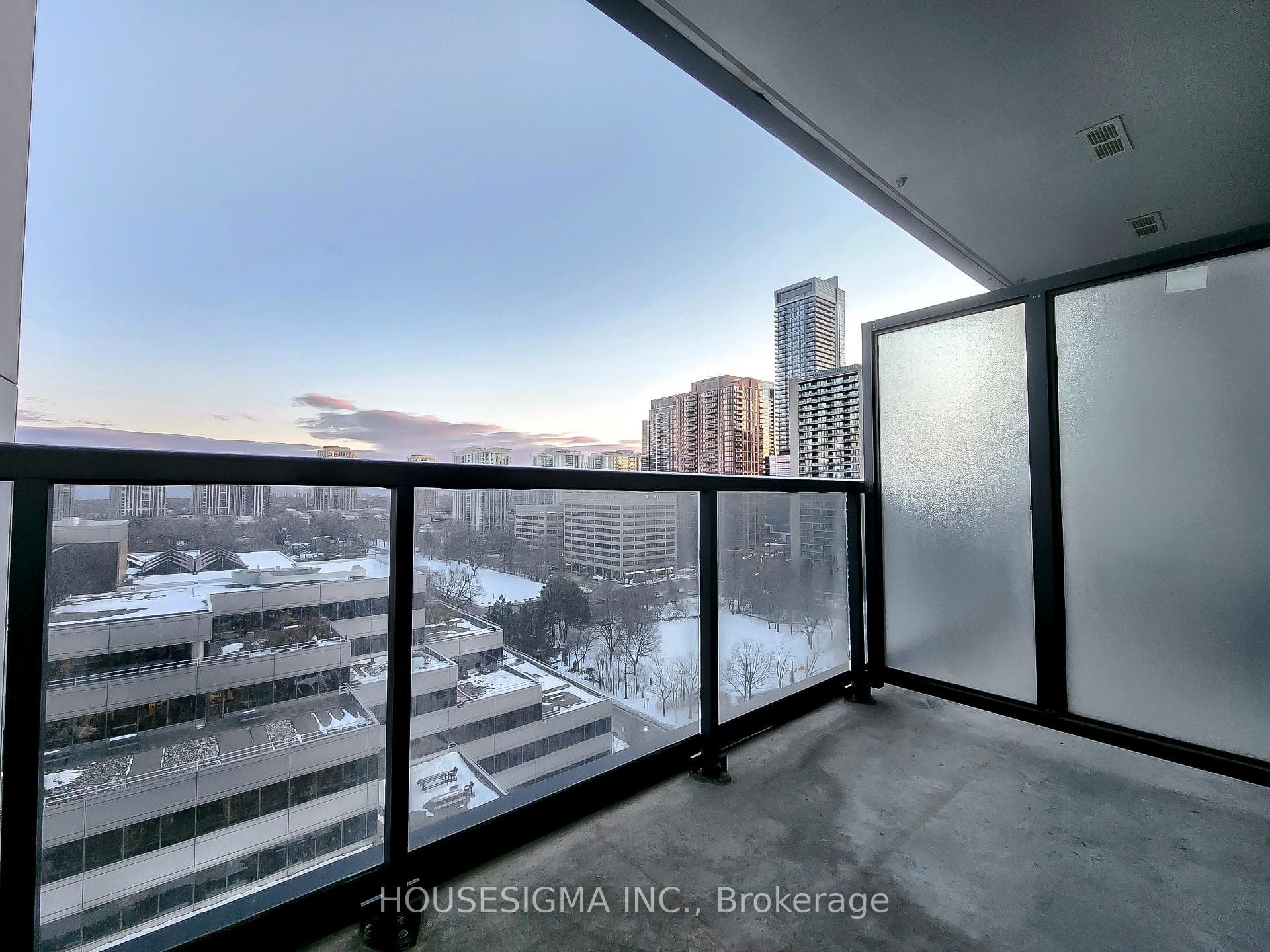 88 Sheppard Avenue Unit 1403 photo 18