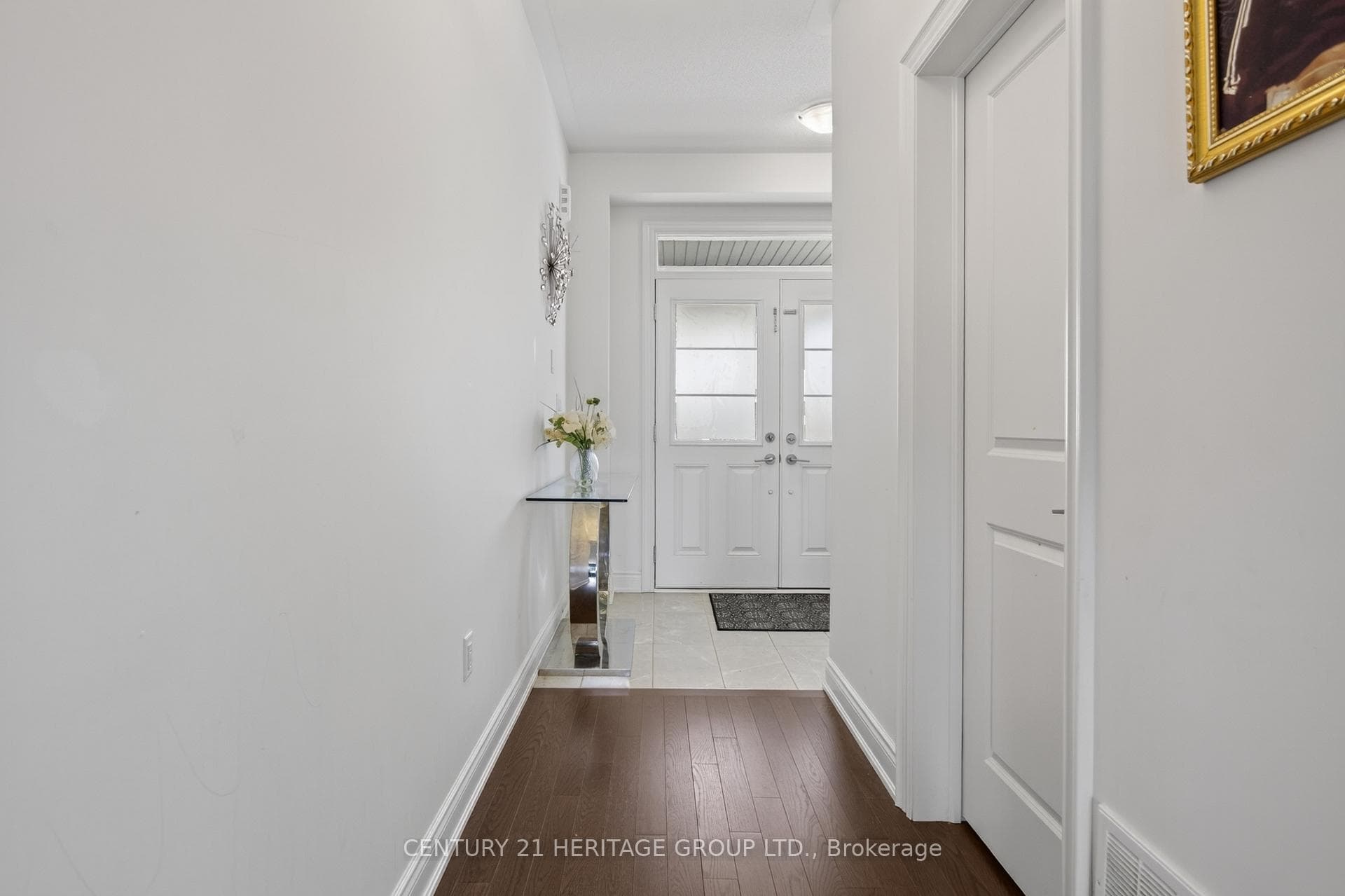 77 Montrose Boulevard photo 4