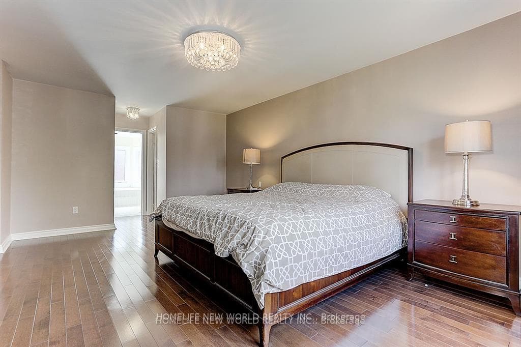 27 Ashdown Cres Crescent photo 22