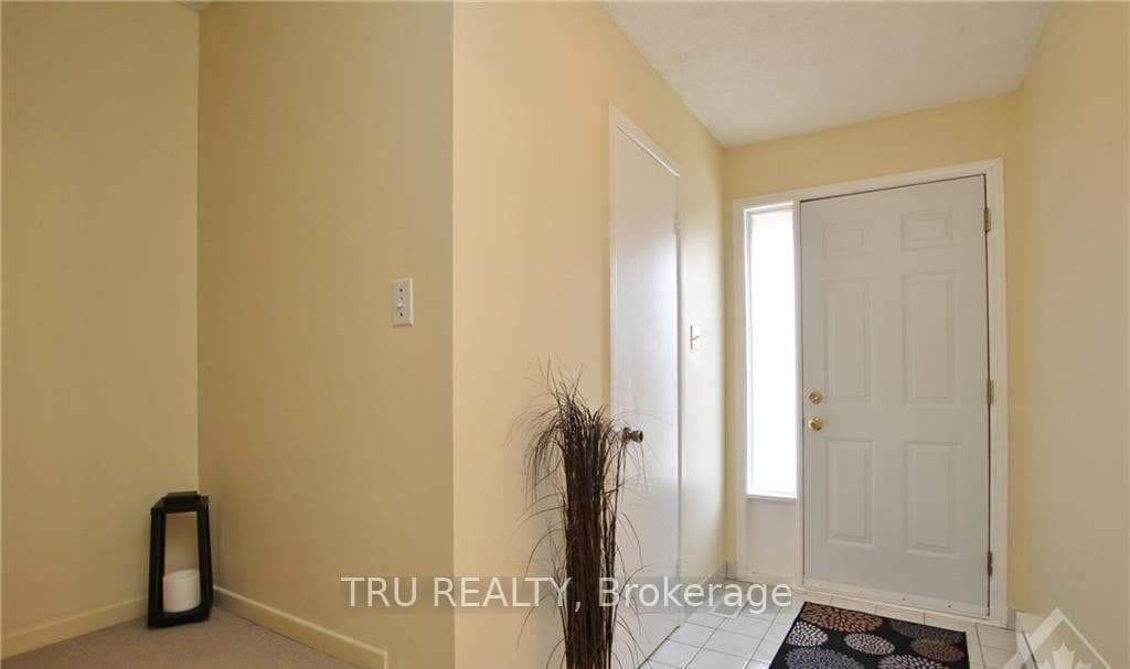 302 Craig Henry Drive Unit B photo 3