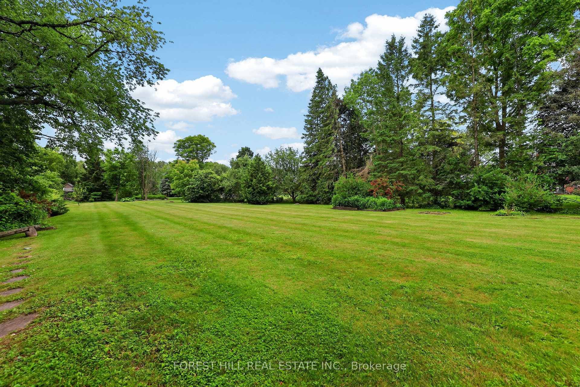 157 East Humber Drive photo 11