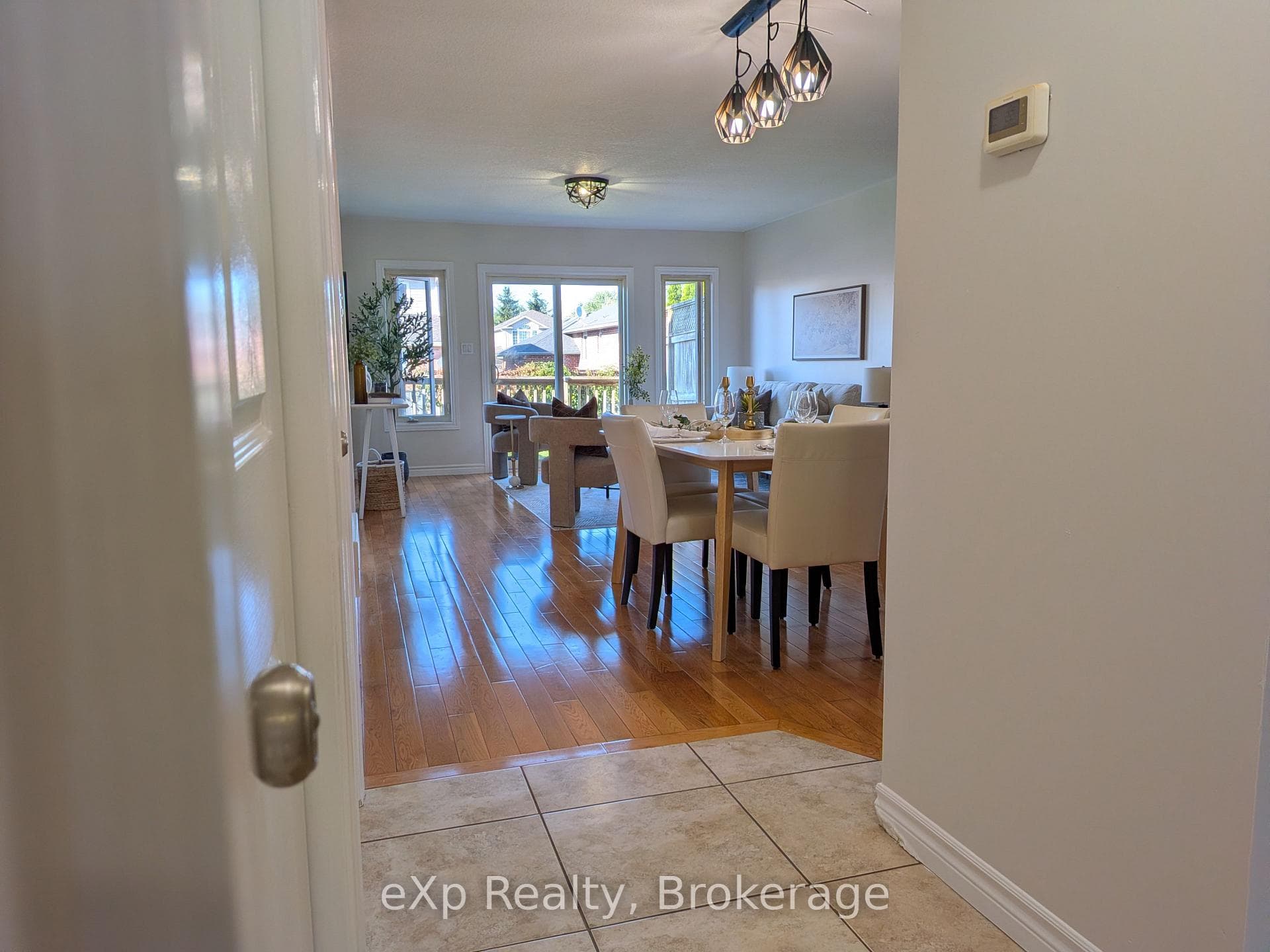 489 Danby Street photo 4