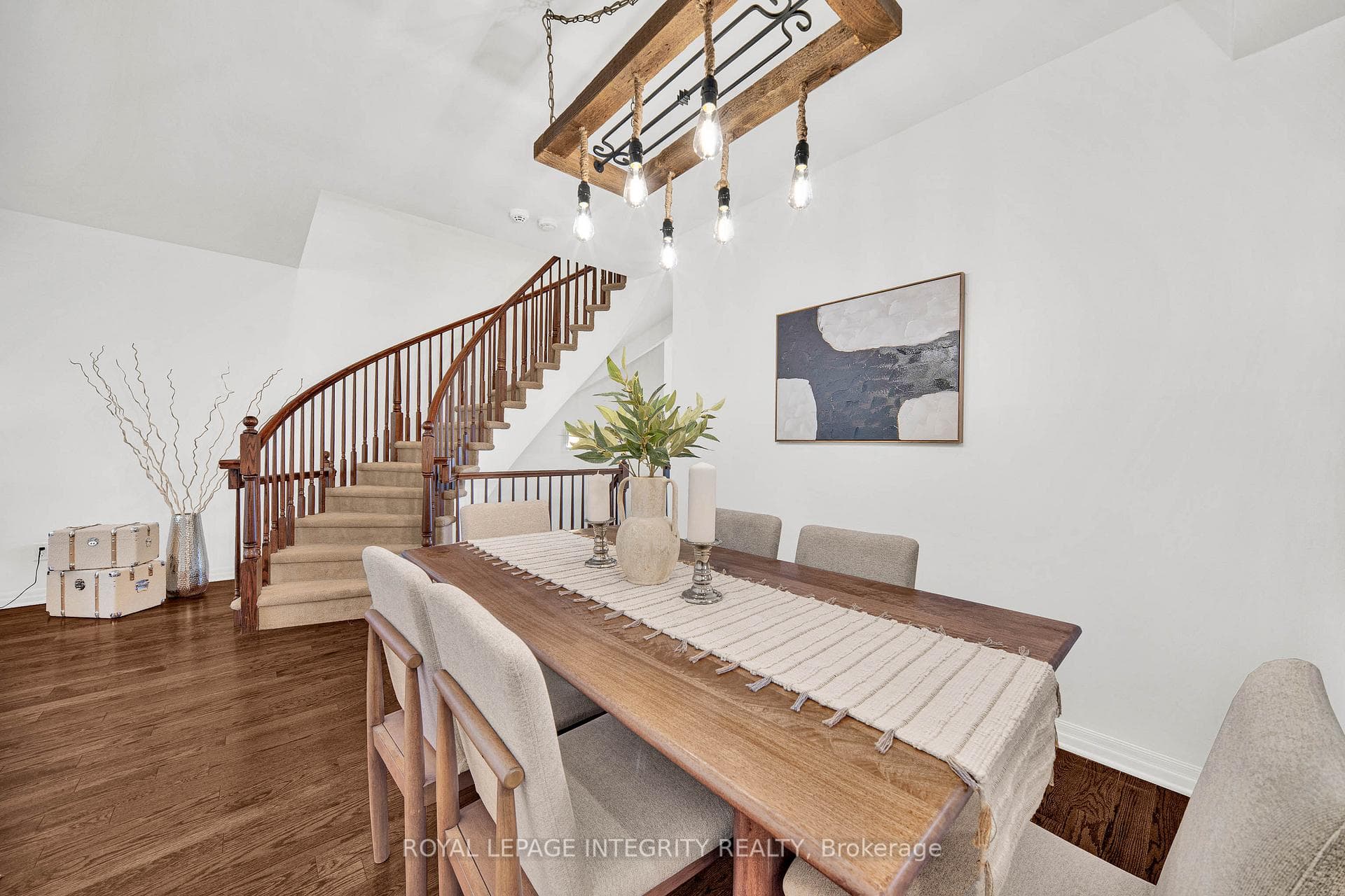 114 Hawkeswood Drive photo 7