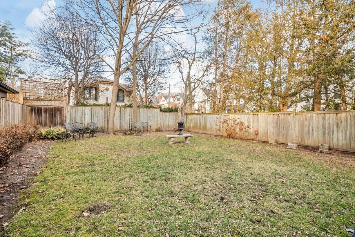 106 Douglas Drive photo 34