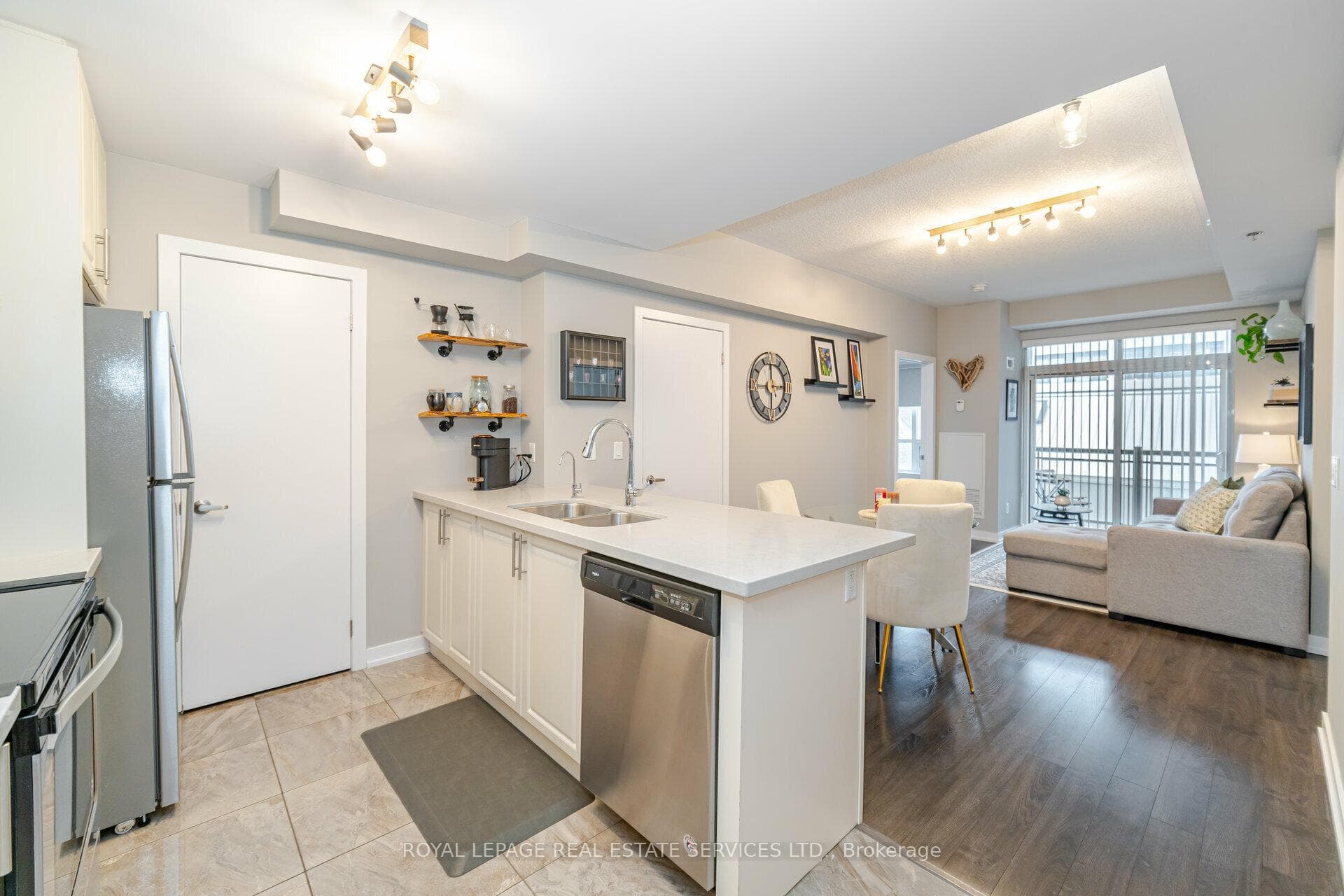 2486 Old Bronte Road Unit 328 photo 15
